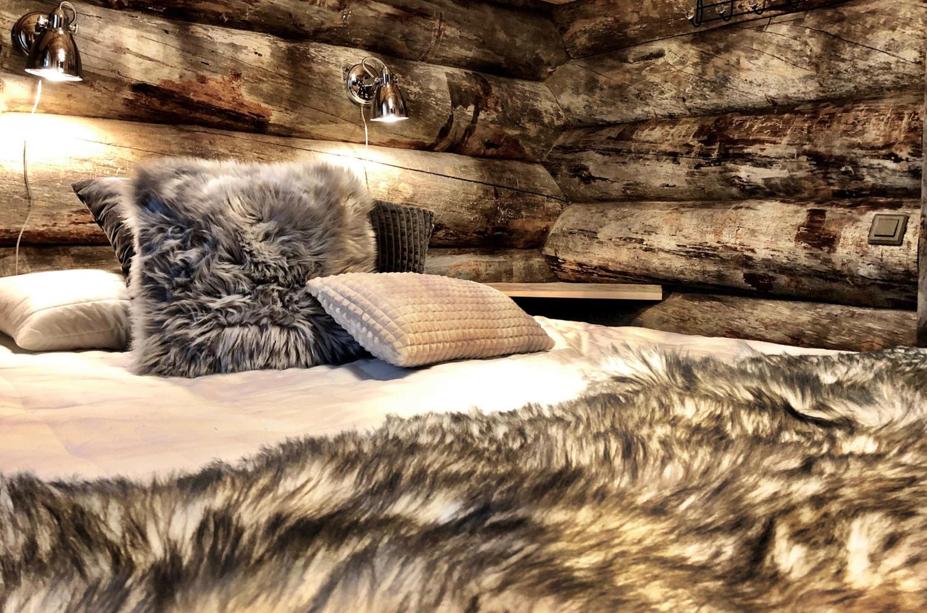Three-Bedroom House - Photo 38