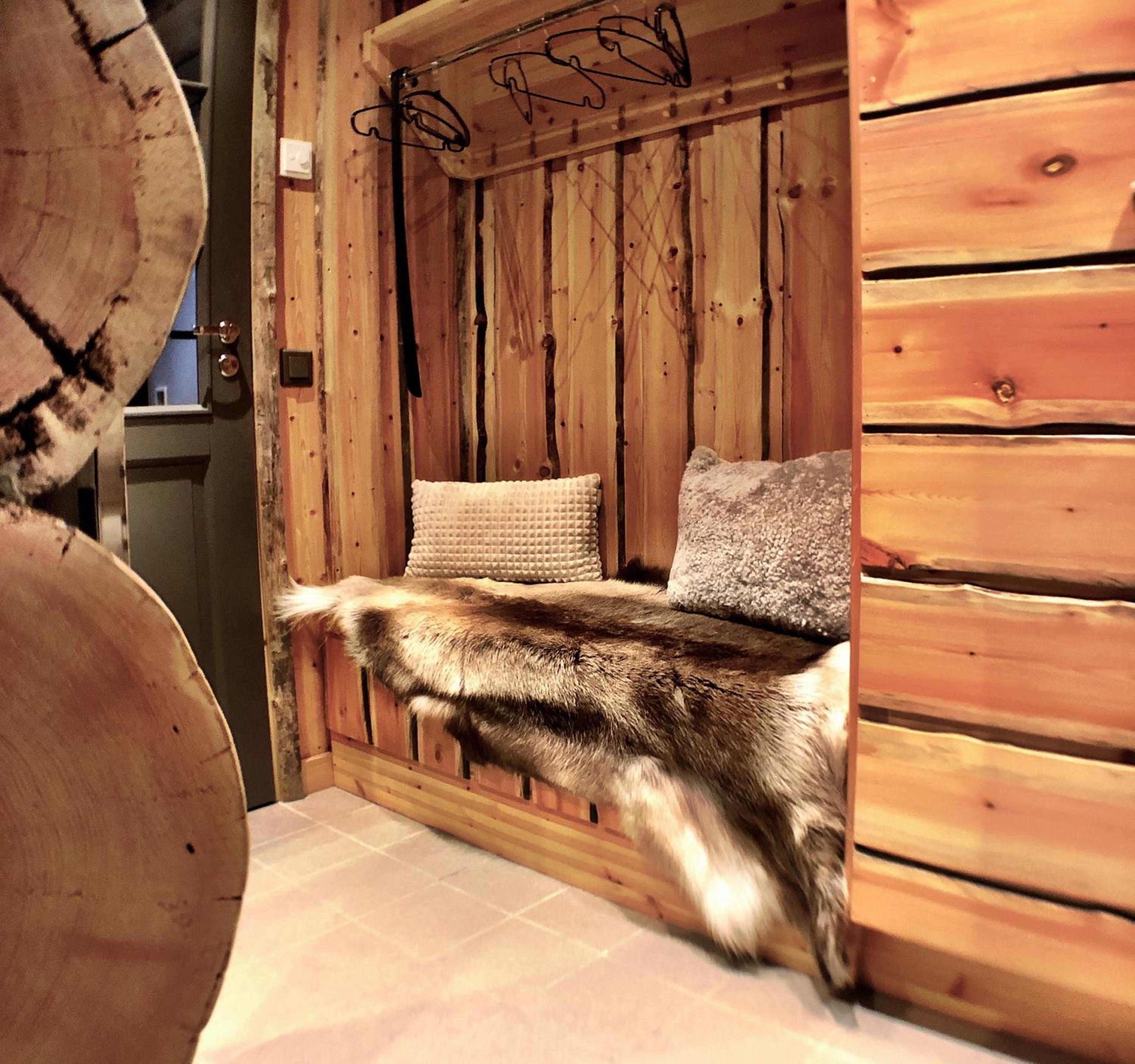 Three-Bedroom House - Photo 7