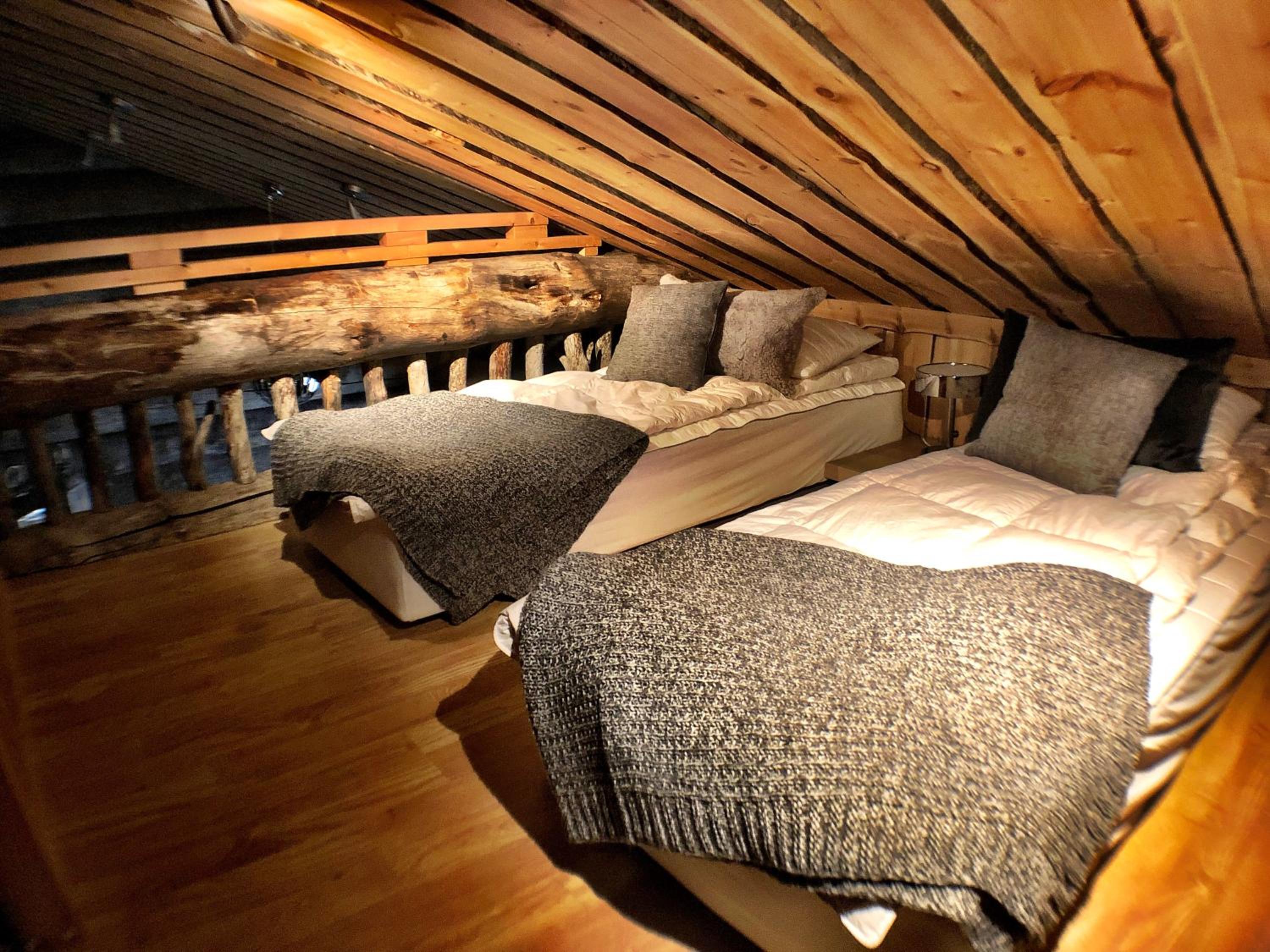 Three-Bedroom House - Photo 11