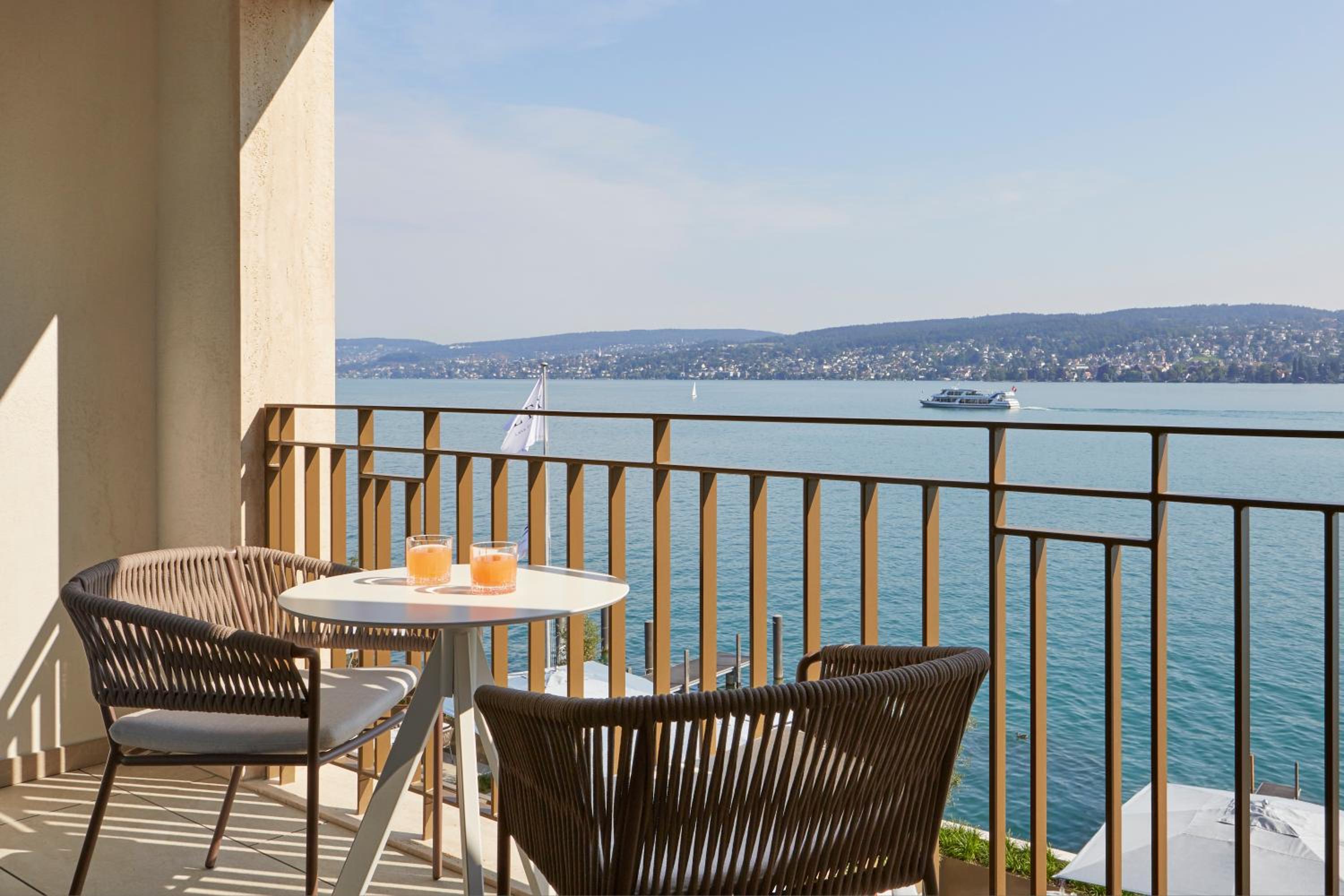 Lakeview Deluxe Studio with Balcony photo 3