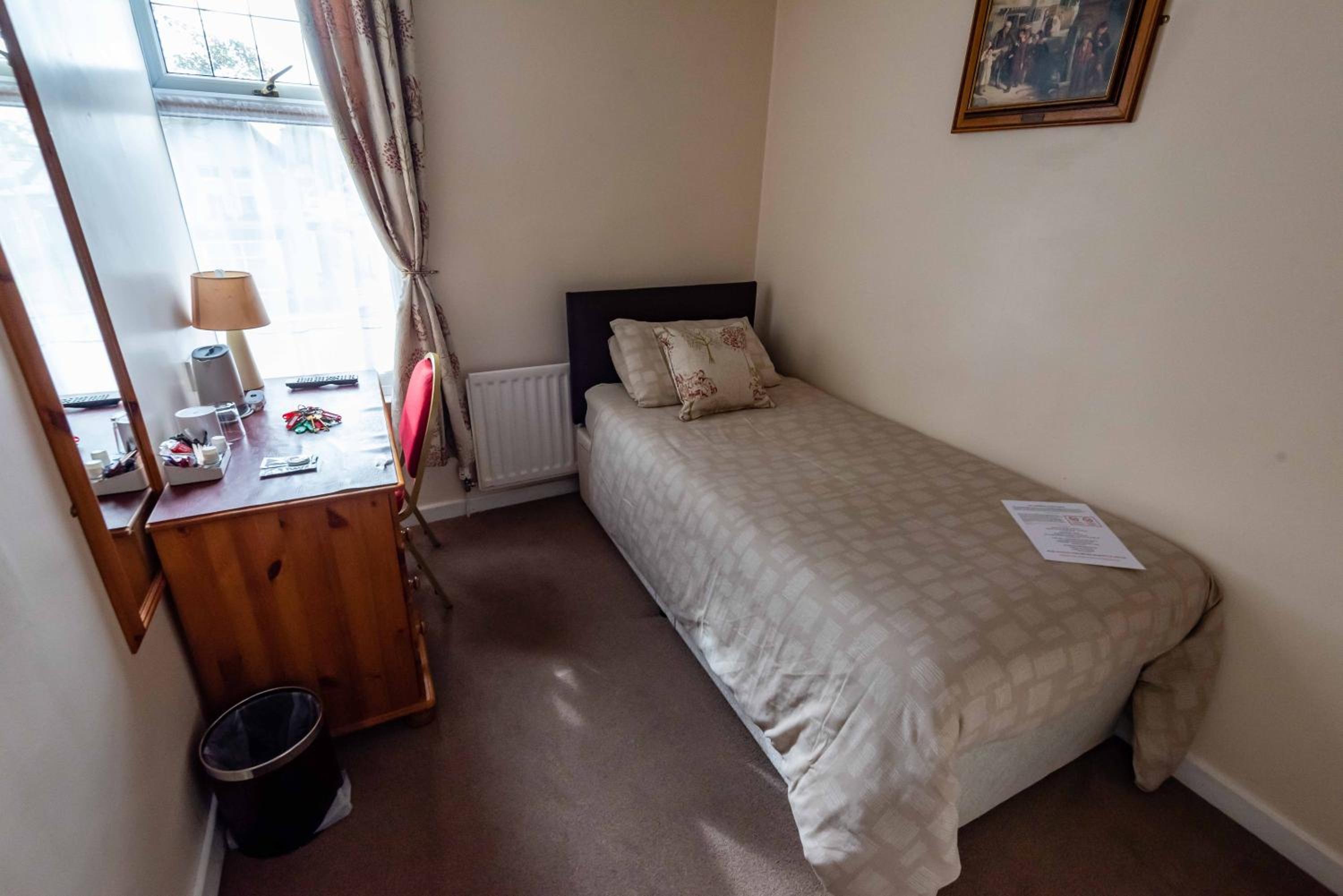 Single Room with Private Bathroom