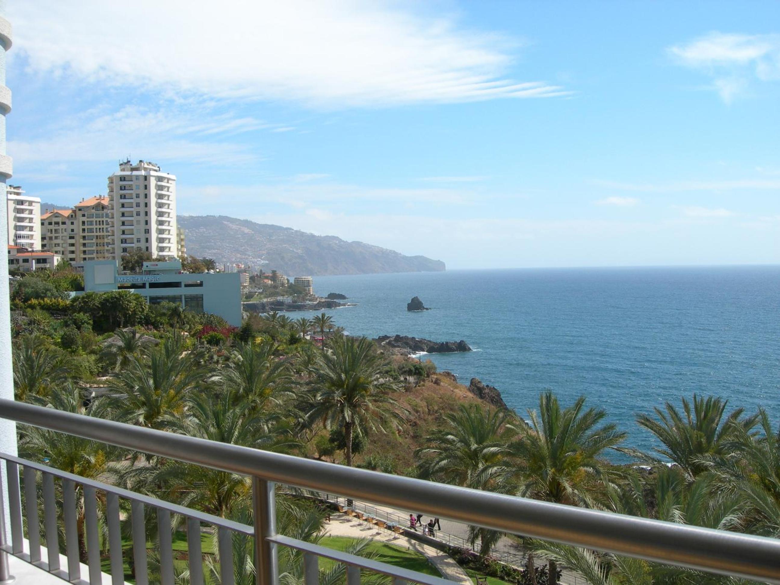 Twin Room with Sea View - Photo 2