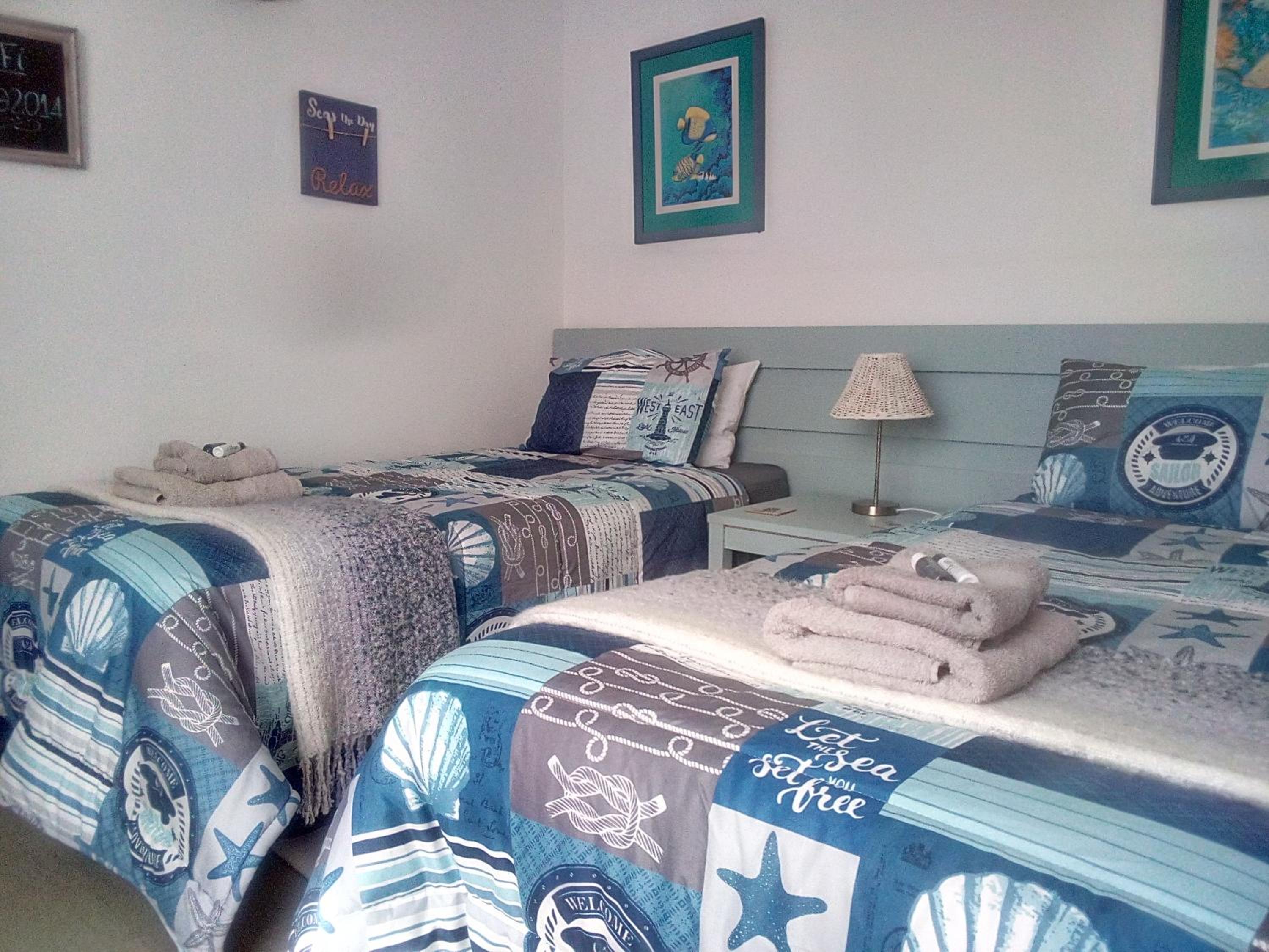 Double Room with Shared Bathroom photo 2