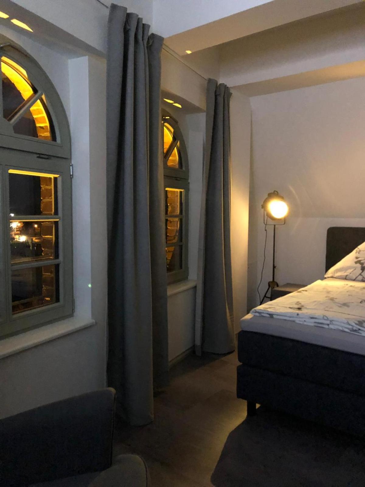 Studio Apartment - Photo 22