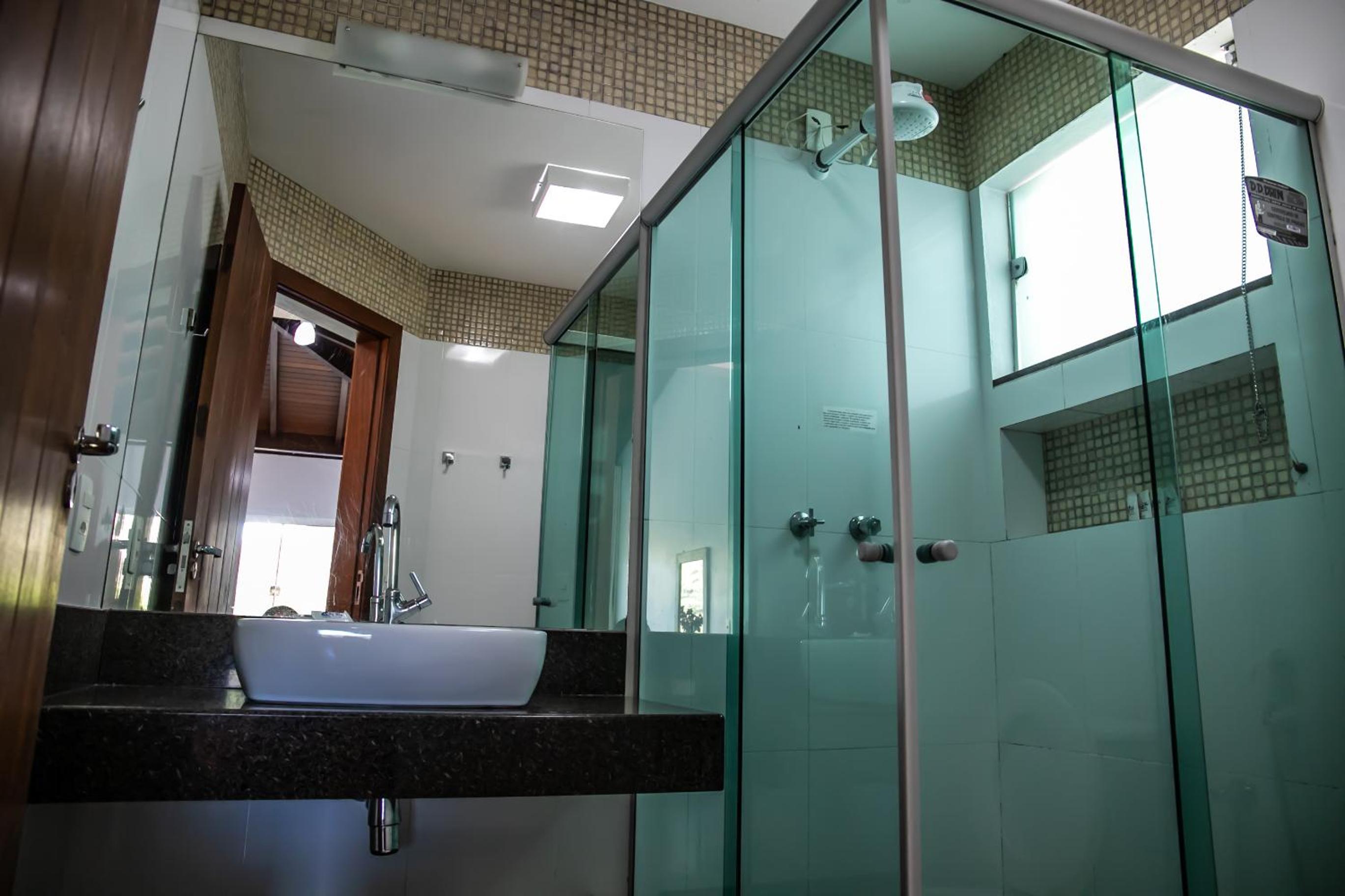 Deluxe Double or Twin Room - Photo 9
