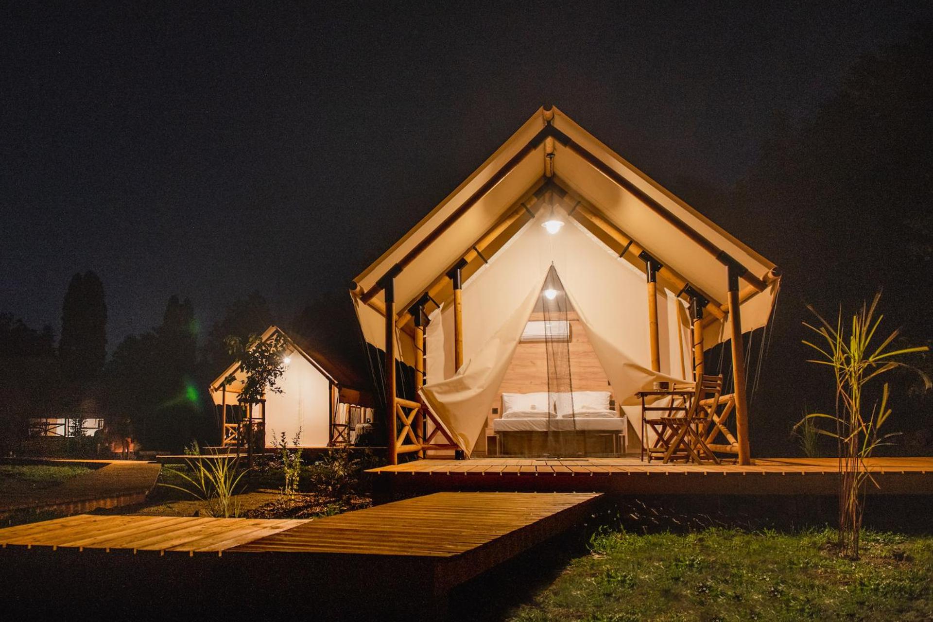 Tent (2 Adults)
