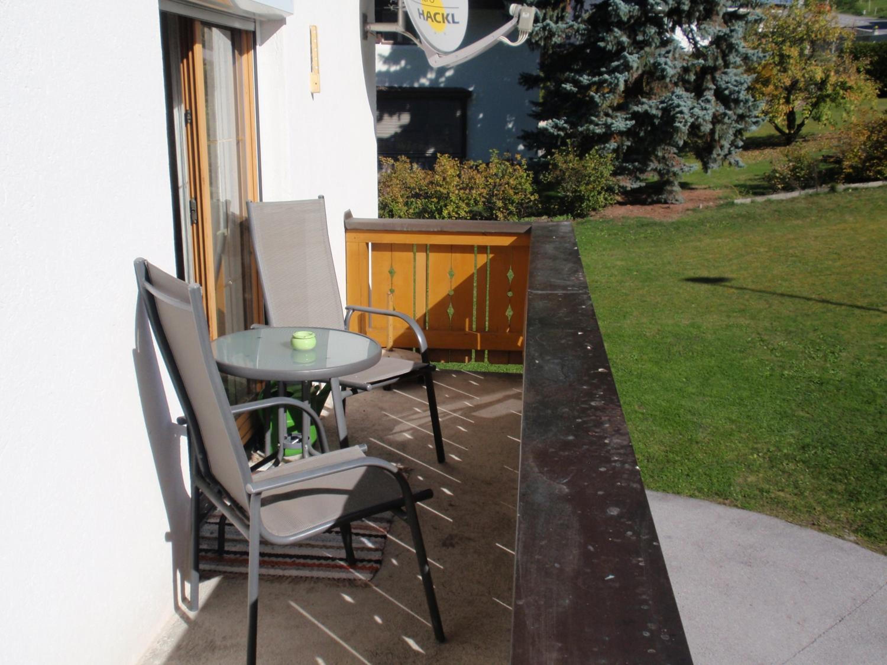 One-Bedroom Apartment with Balcony photo 2