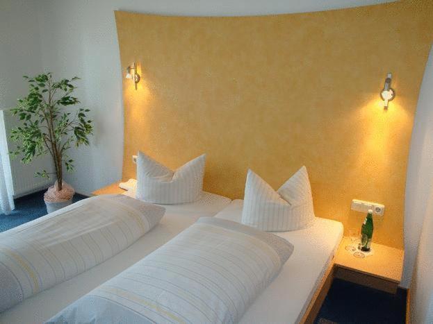 Double Room with Balcony photo 2