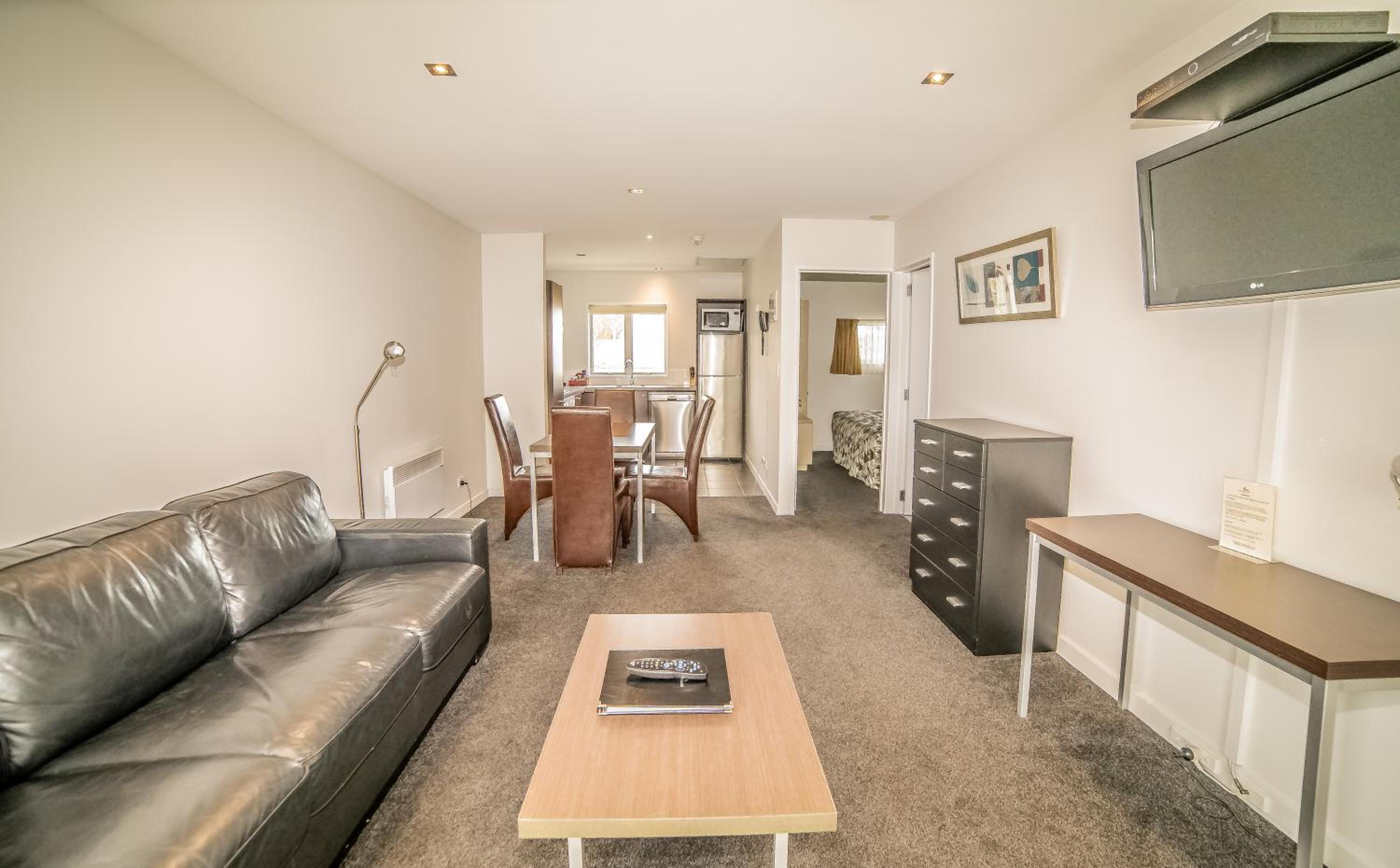 One-Bedroom Apartment - Photo 1