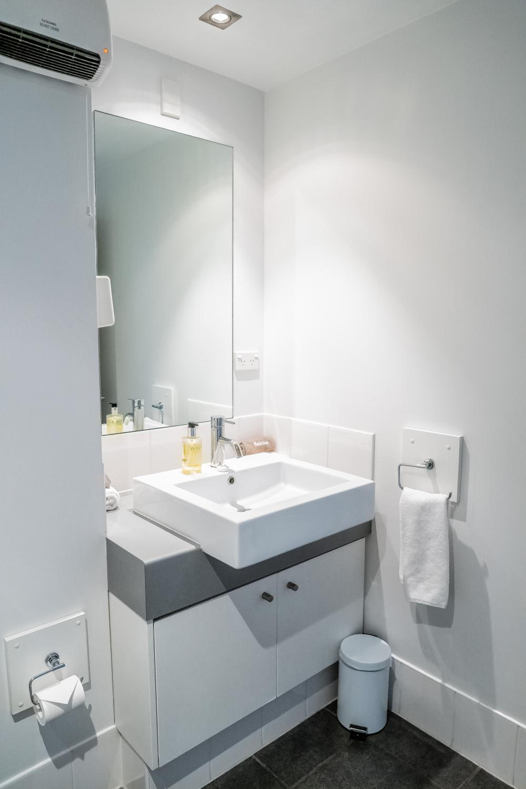 Deluxe Twin Room - Photo 5
