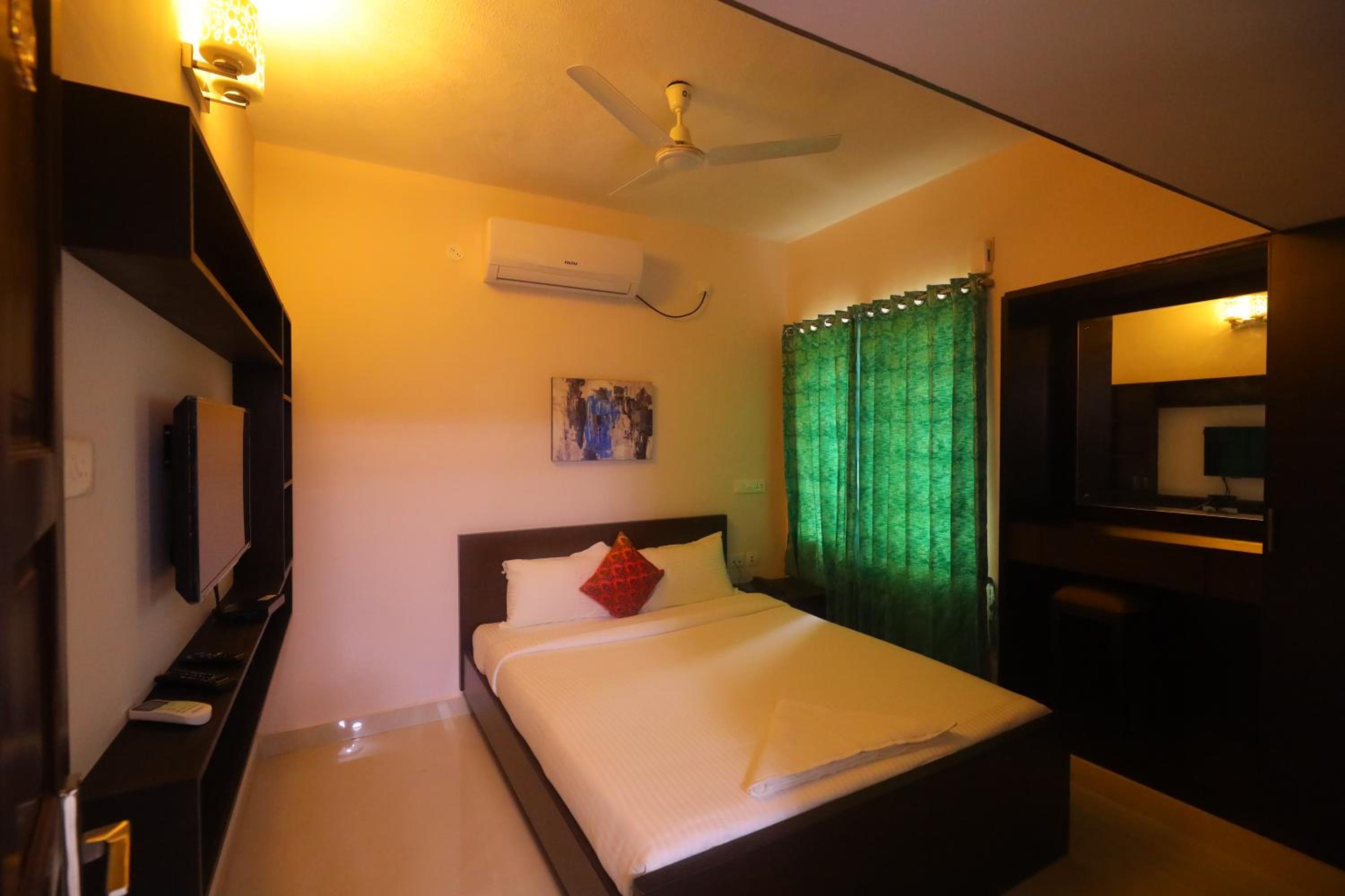 Standard Double Room - Photo 5