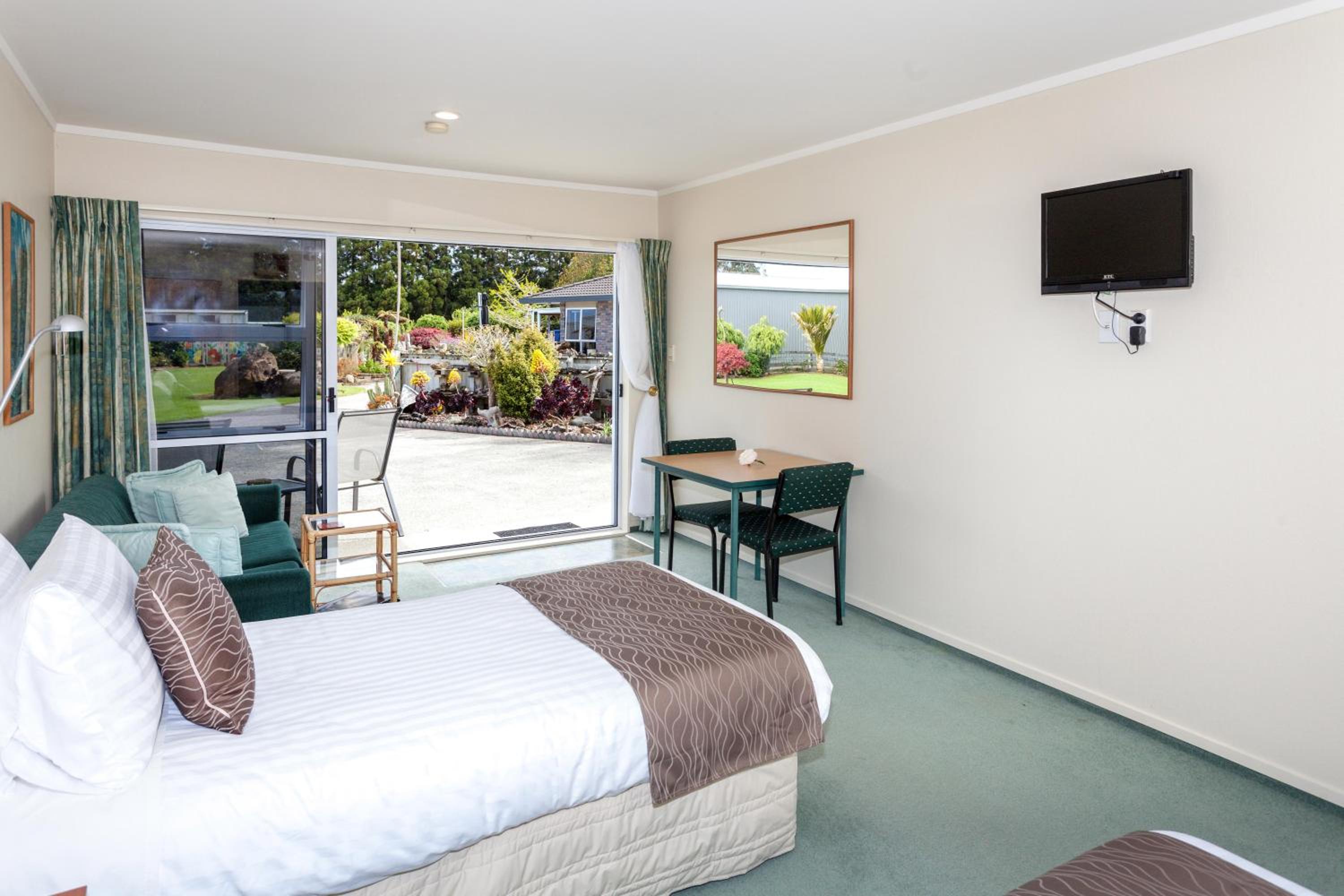 Twin Room with Garden View photo 1