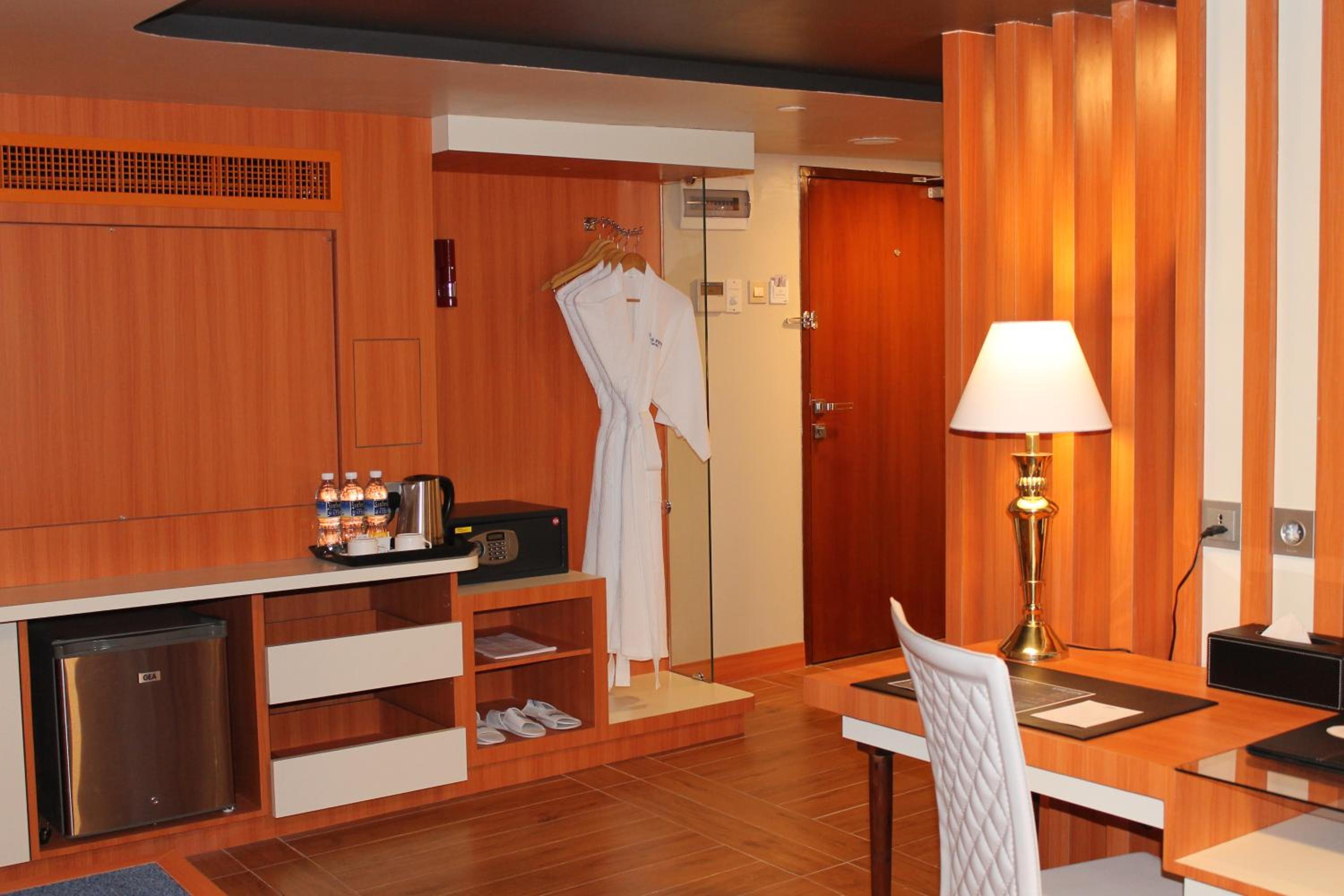 Family Room with Balcony - Photo 5