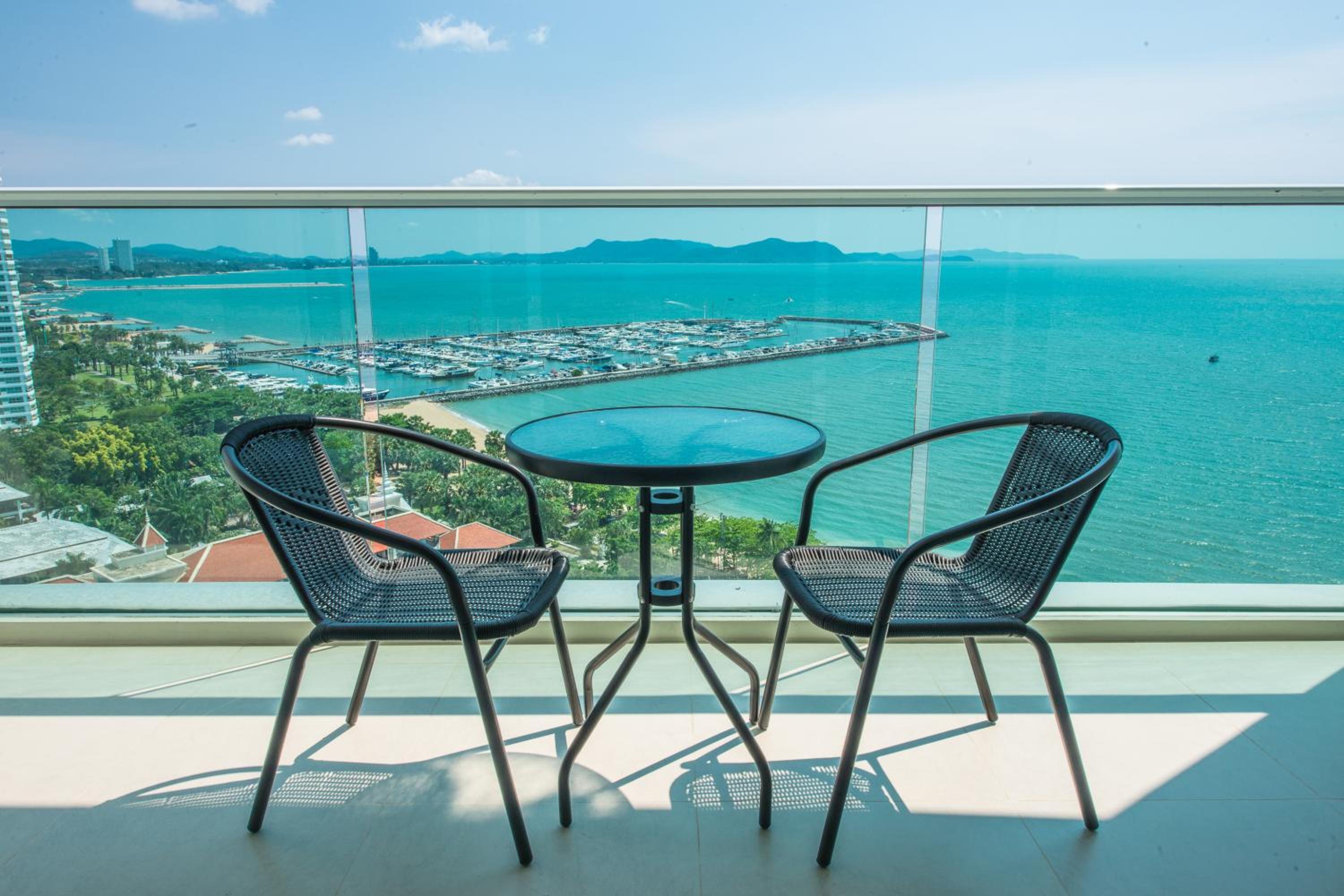 Apartment with Sea View photo 2