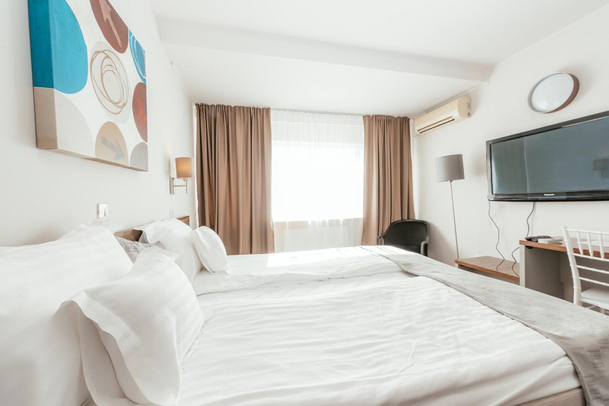 Superior Double or Twin Room - Photo 3