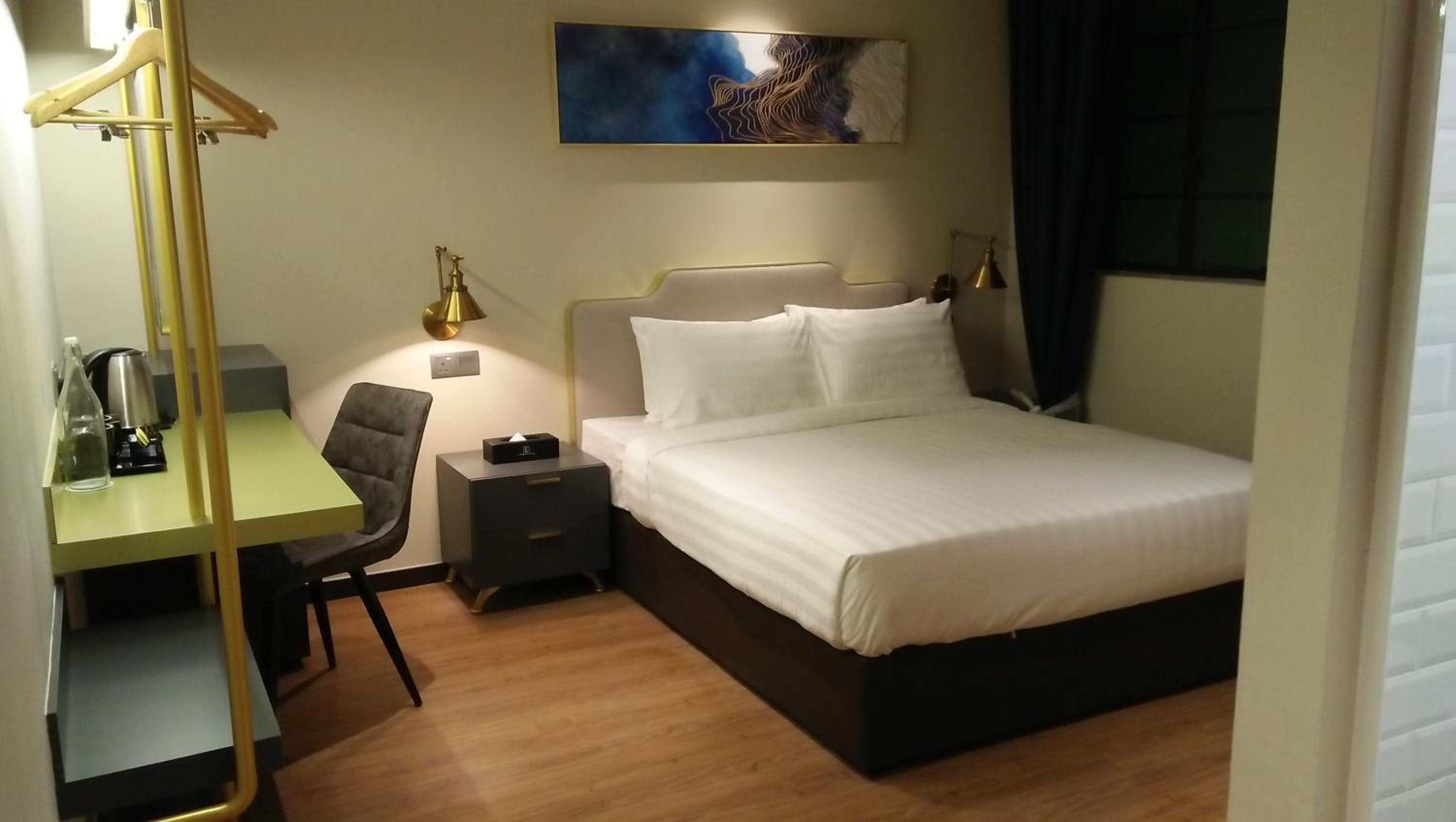 Counselor Queen Room - Photo 5