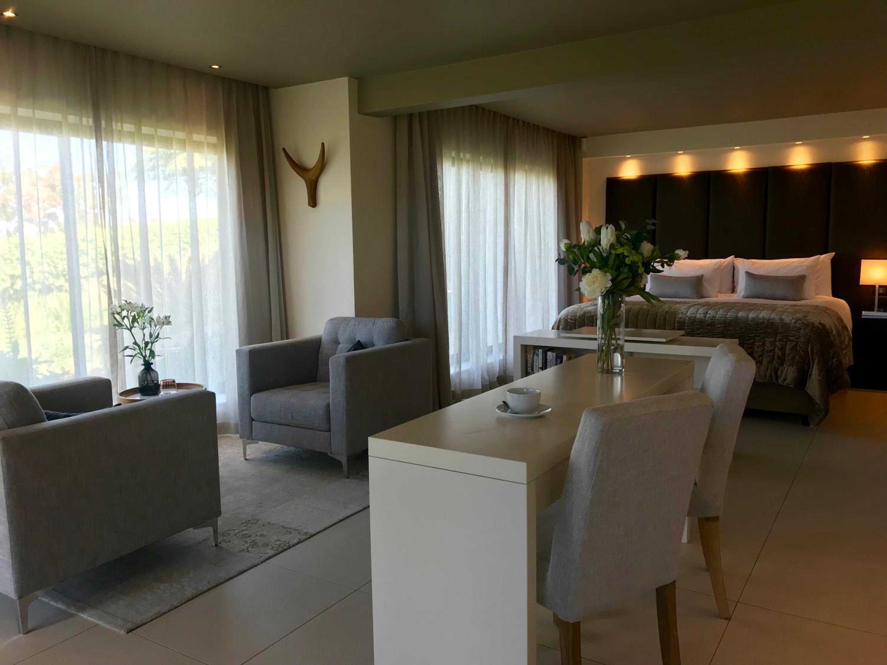 Suite with Bay View photo 1
