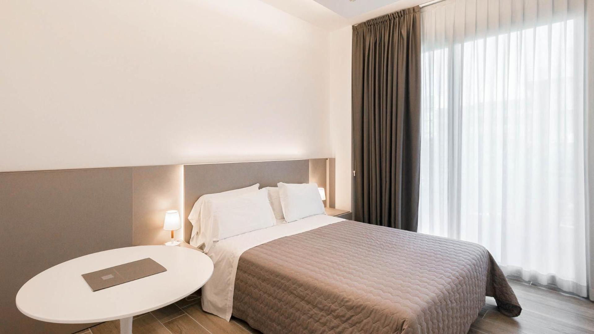 Double Room with Balcony - Photo 4