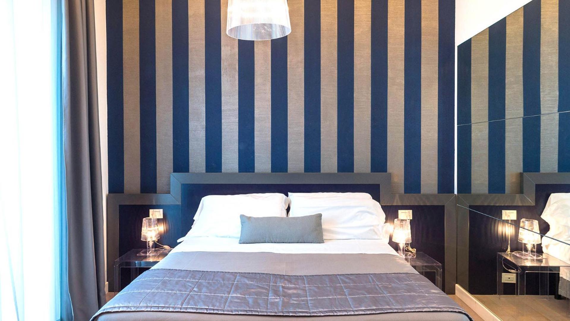 Double Room with Balcony - Photo 5