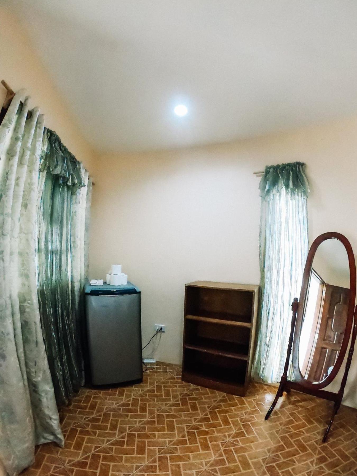 Bungalow - Water Front  - Photo 26