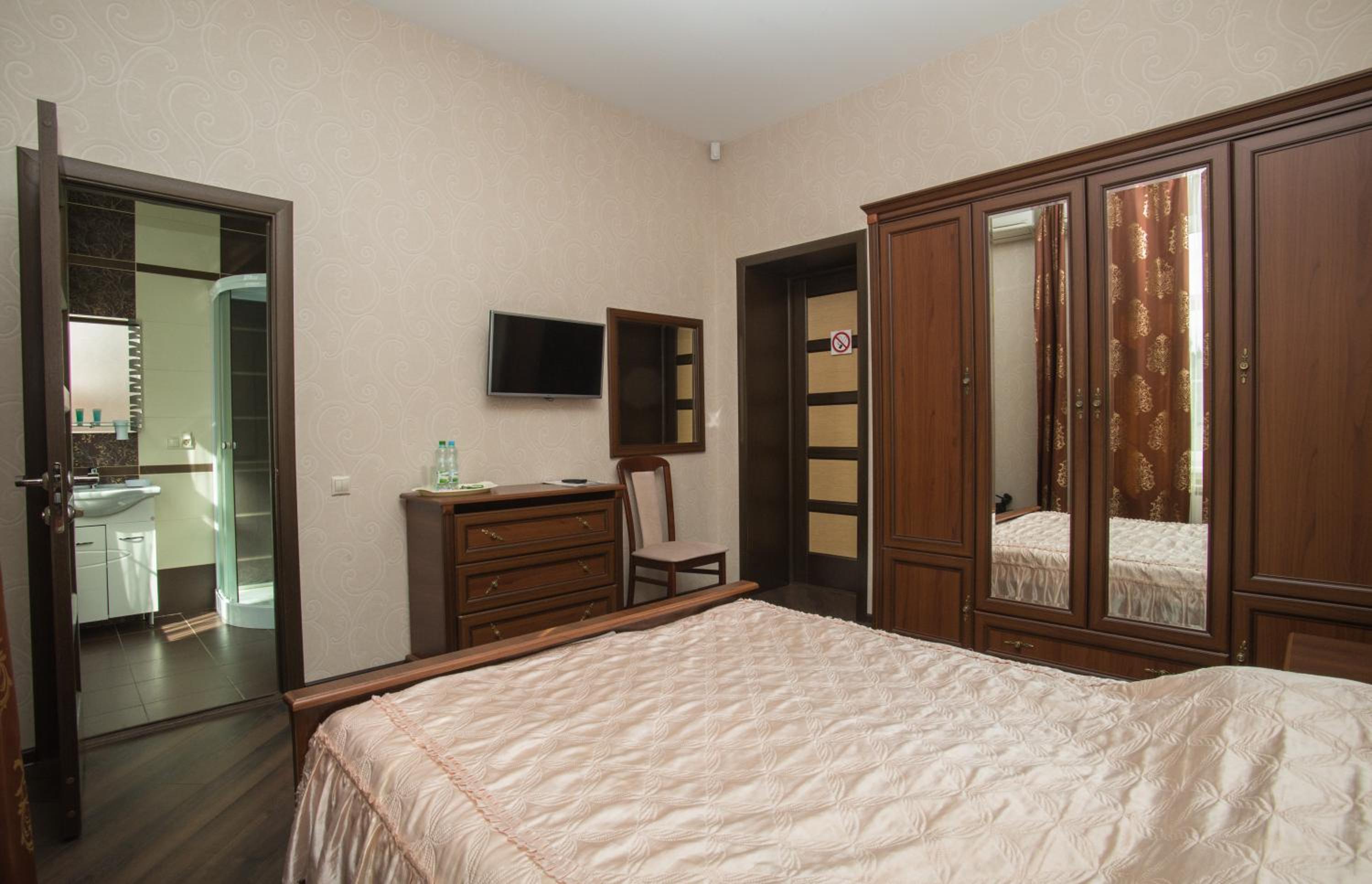 Budget Double Room photo 1