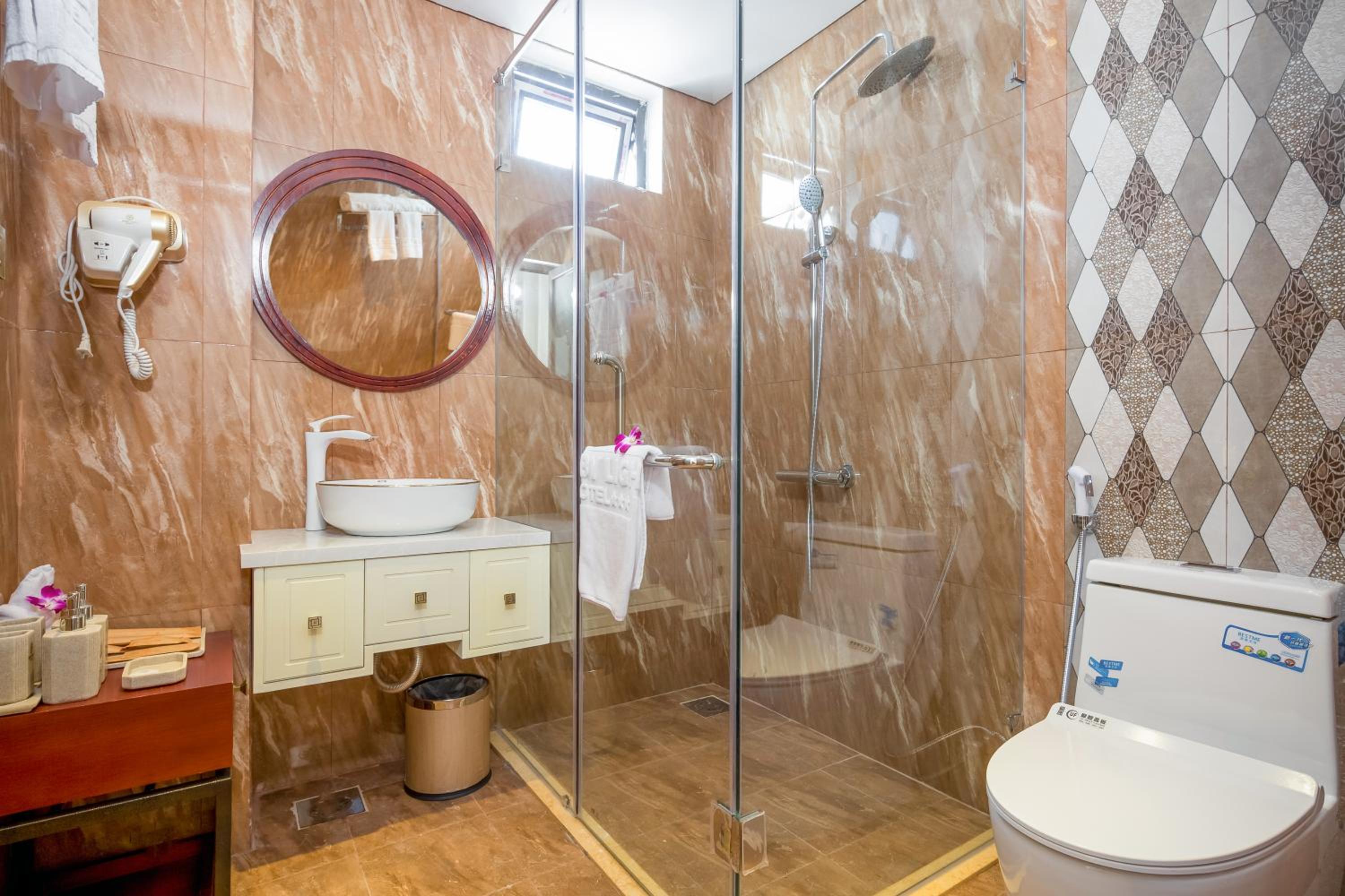 Family Suite - Photo 12