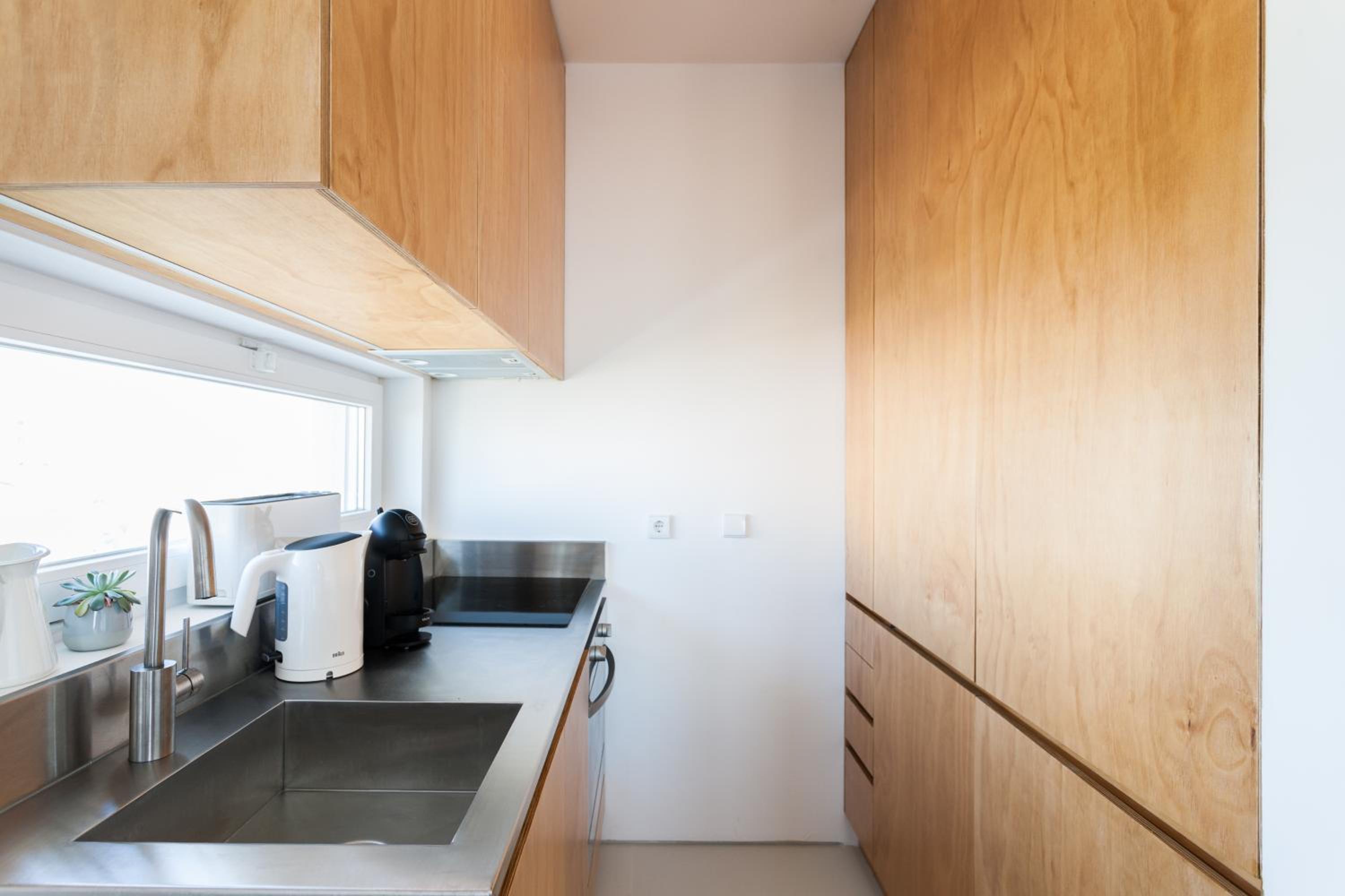 Apartment with Balcony - Photo 8