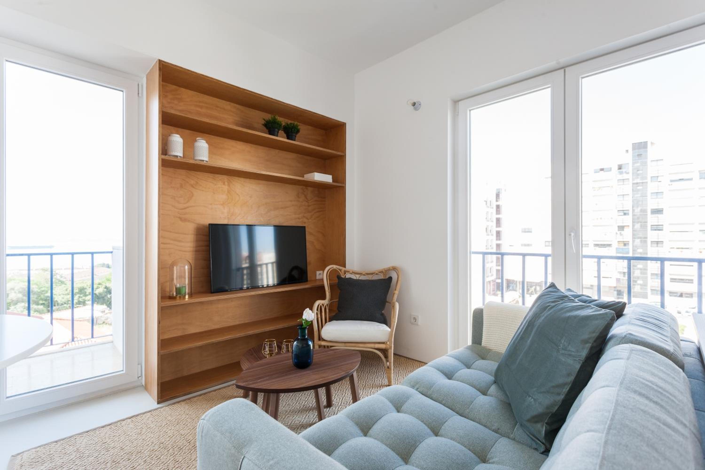 Apartment with Balcony - Photo 11
