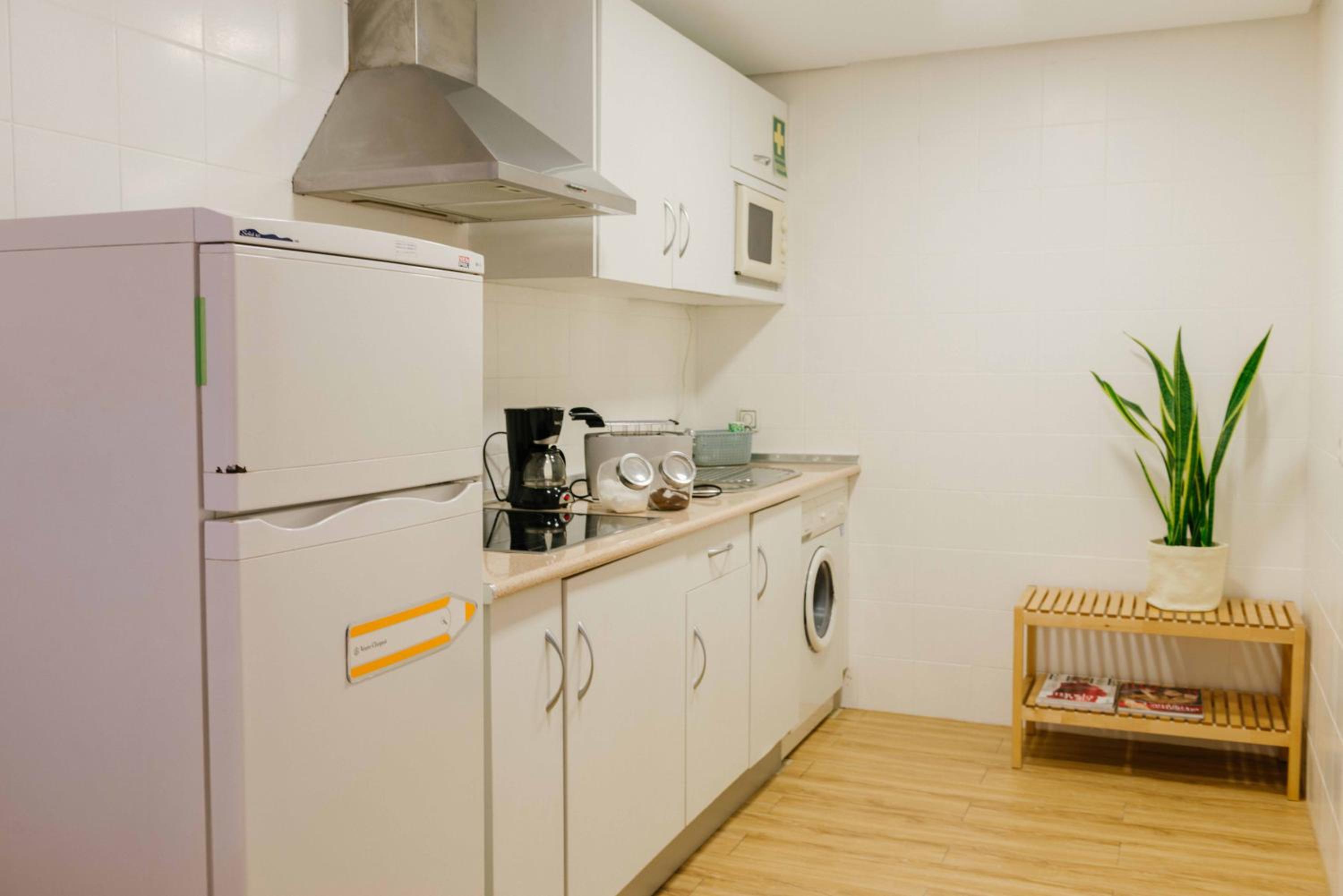 Two-Bedroom Apartment - Photo 2