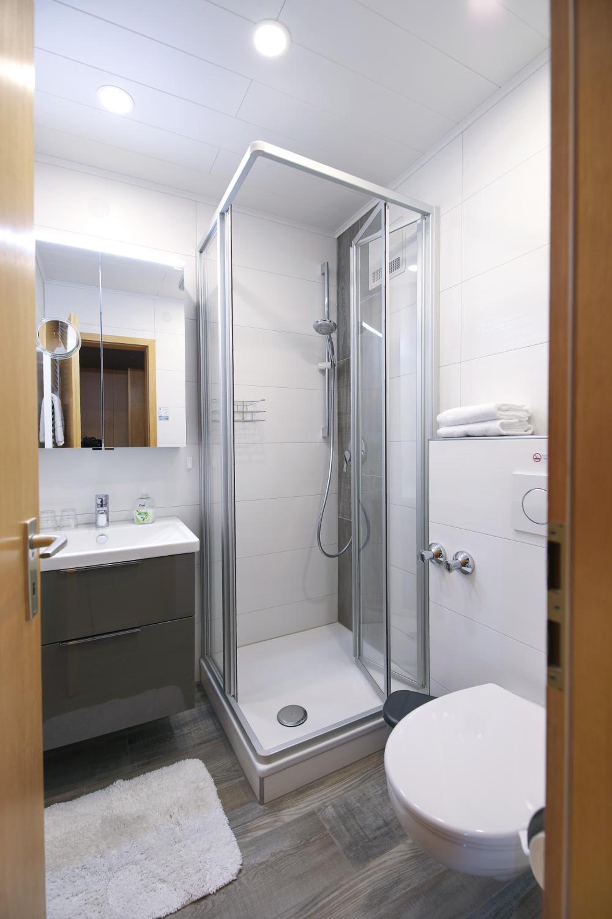 Double Room - Photo 2
