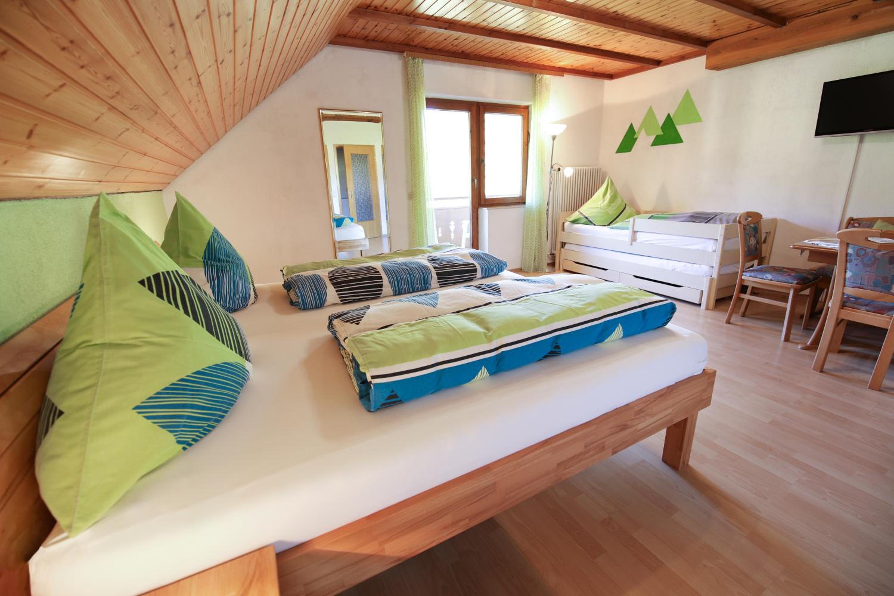 Family Room - Photo 8