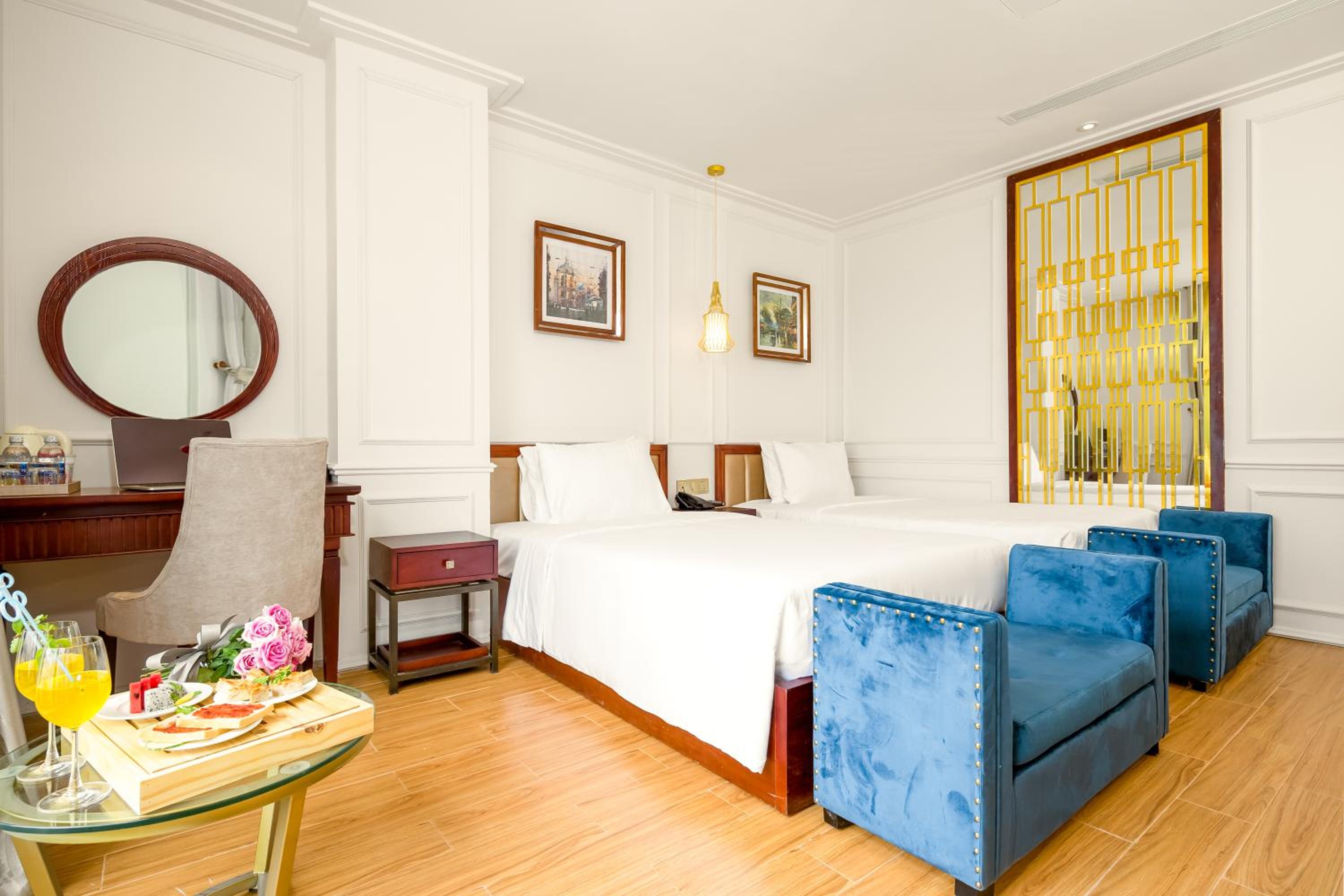 Deluxe Twin Room with Bathtub  - Photo 3