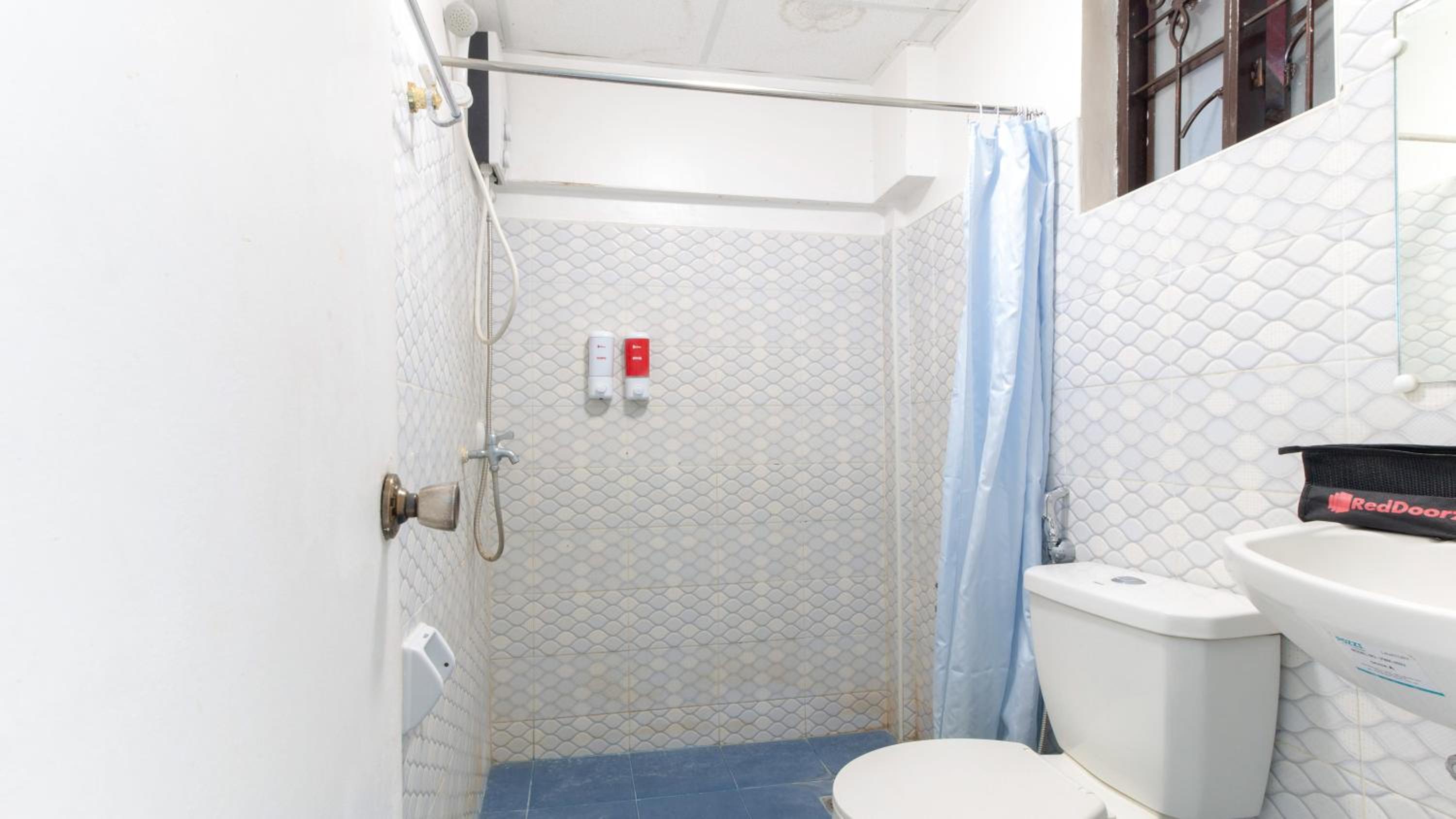 Twin Room - Photo 5