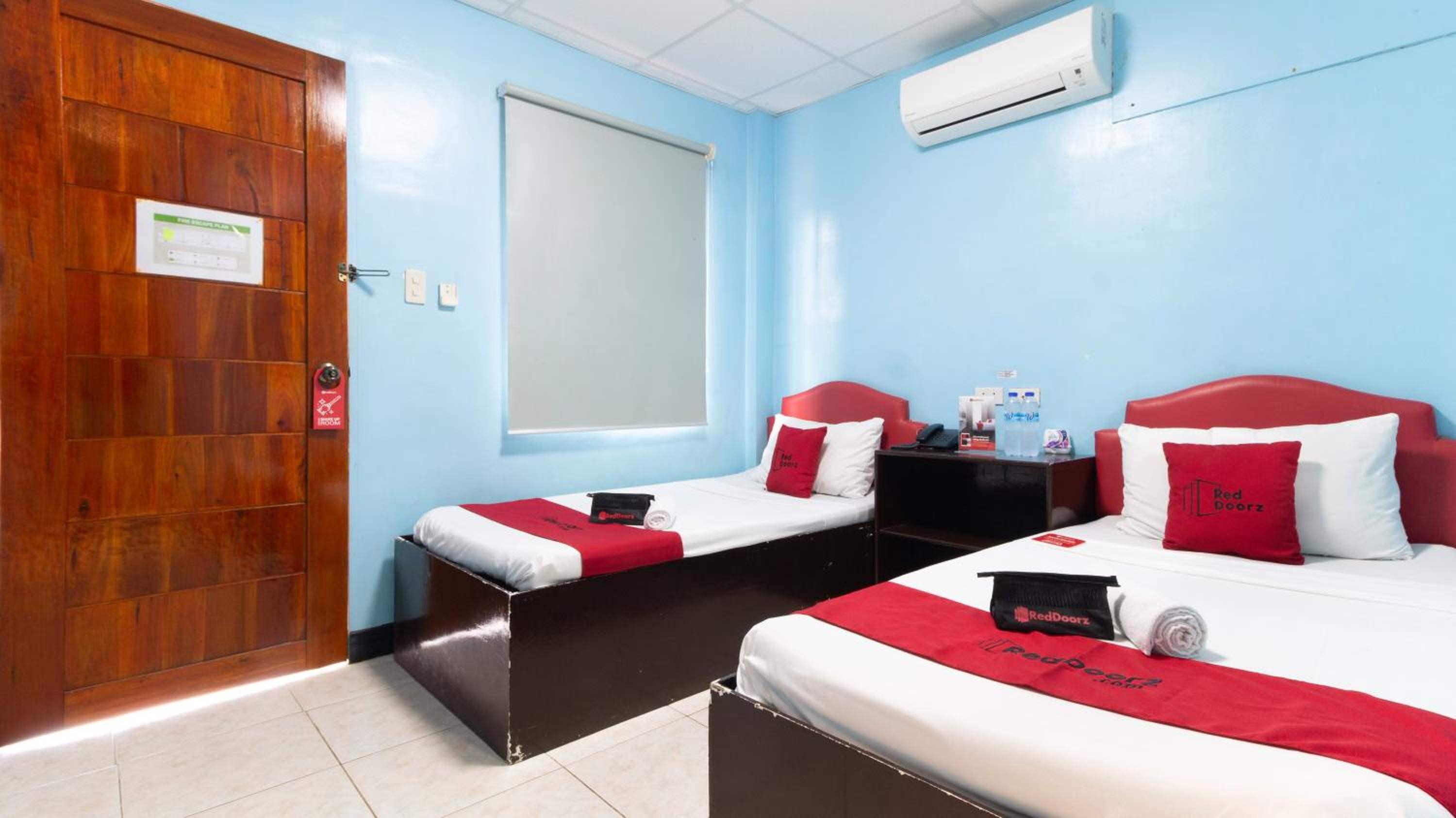Twin Room - Photo 9