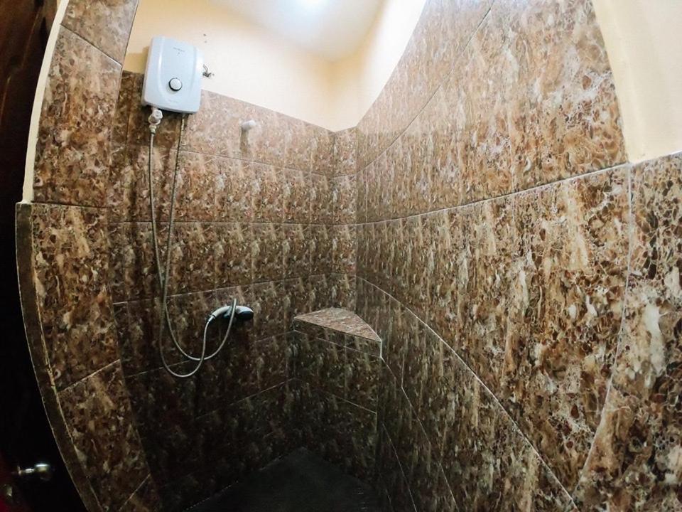 Bungalow - Water Front  - Photo 15