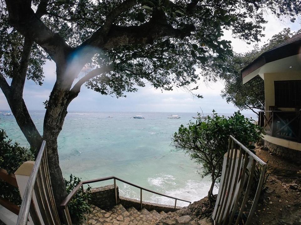 Bungalow - Water Front  - Photo 39