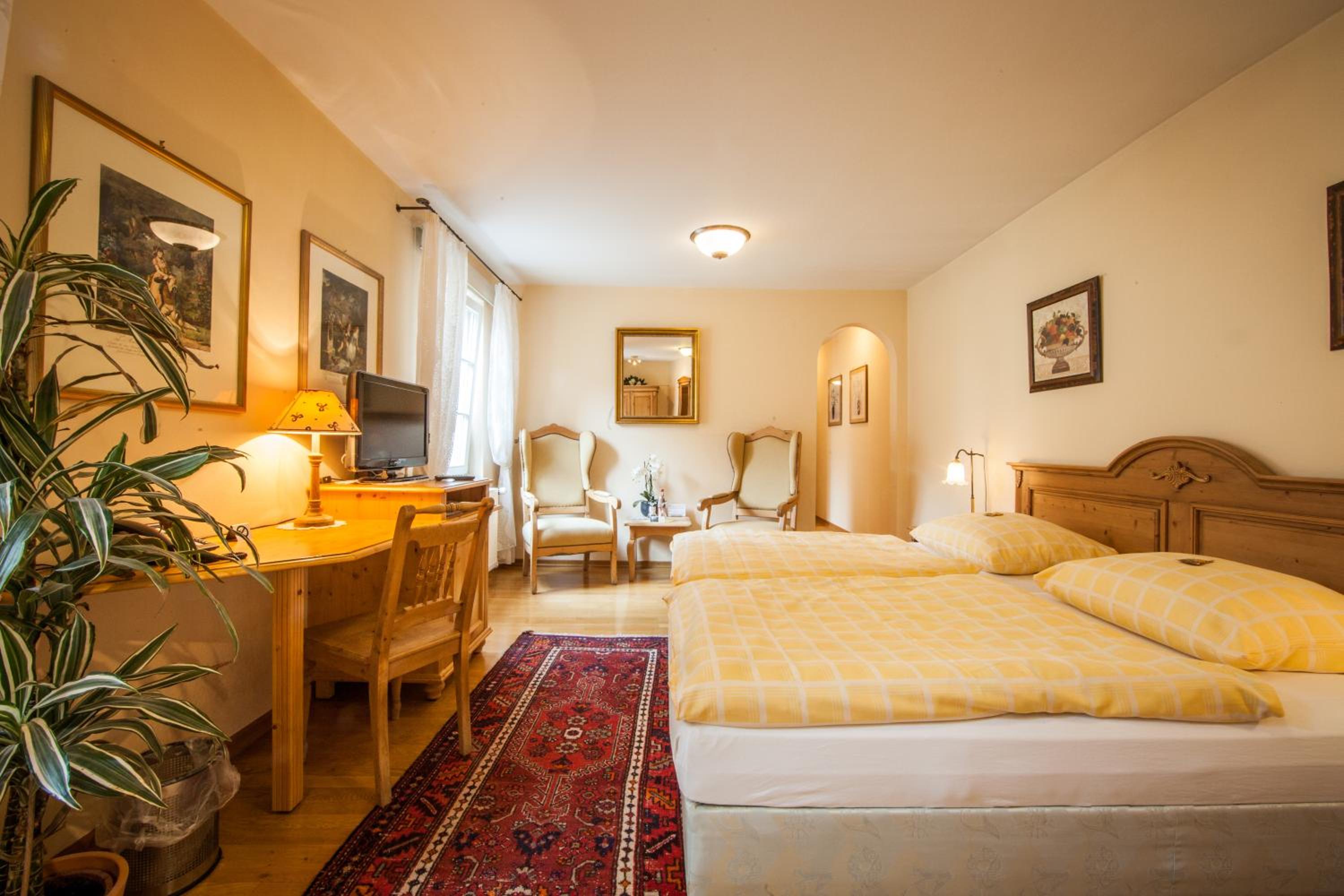 Deluxe Twin Room - Photo 3
