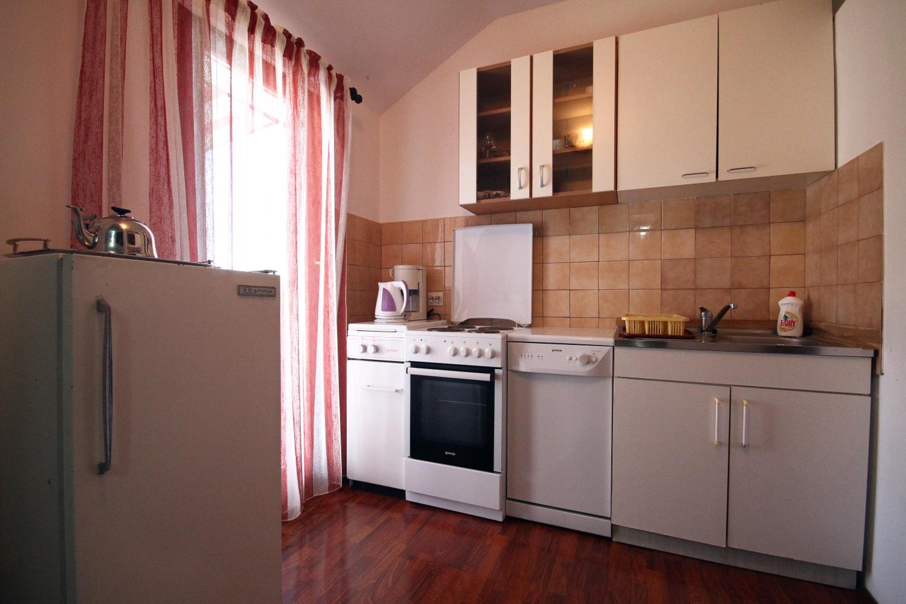 Comfort Two-Bedroom Apartment with Terrace - Photo 7