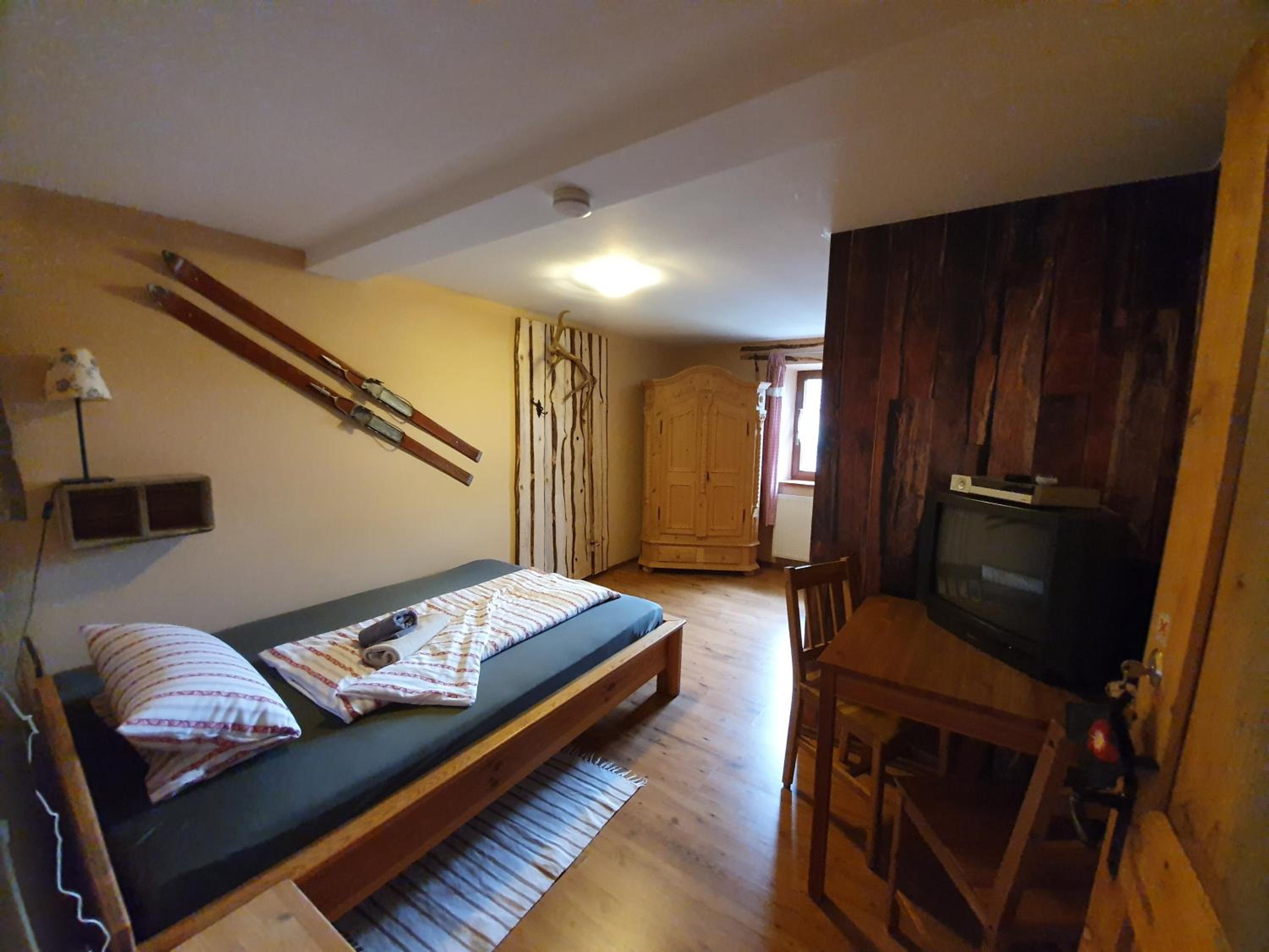 Double Room with Private Bathroom photo 3