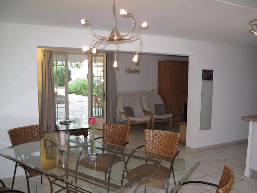 Two-Bedroom Apartment with Garden View photo 3