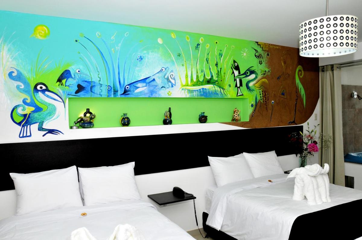 Junior Suite with Two Double Beds and Ocean View photo 2