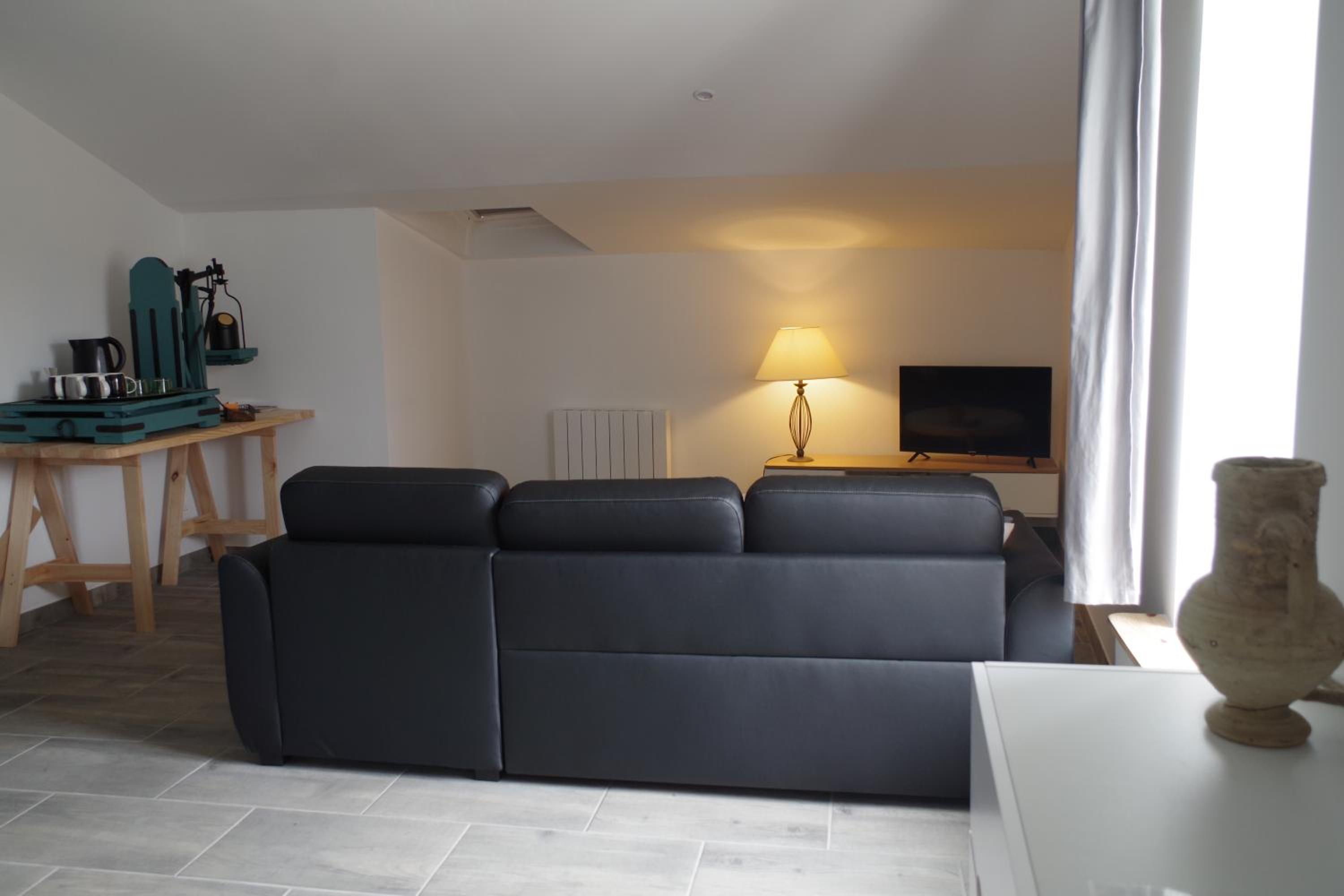 Family Room - Photo 7