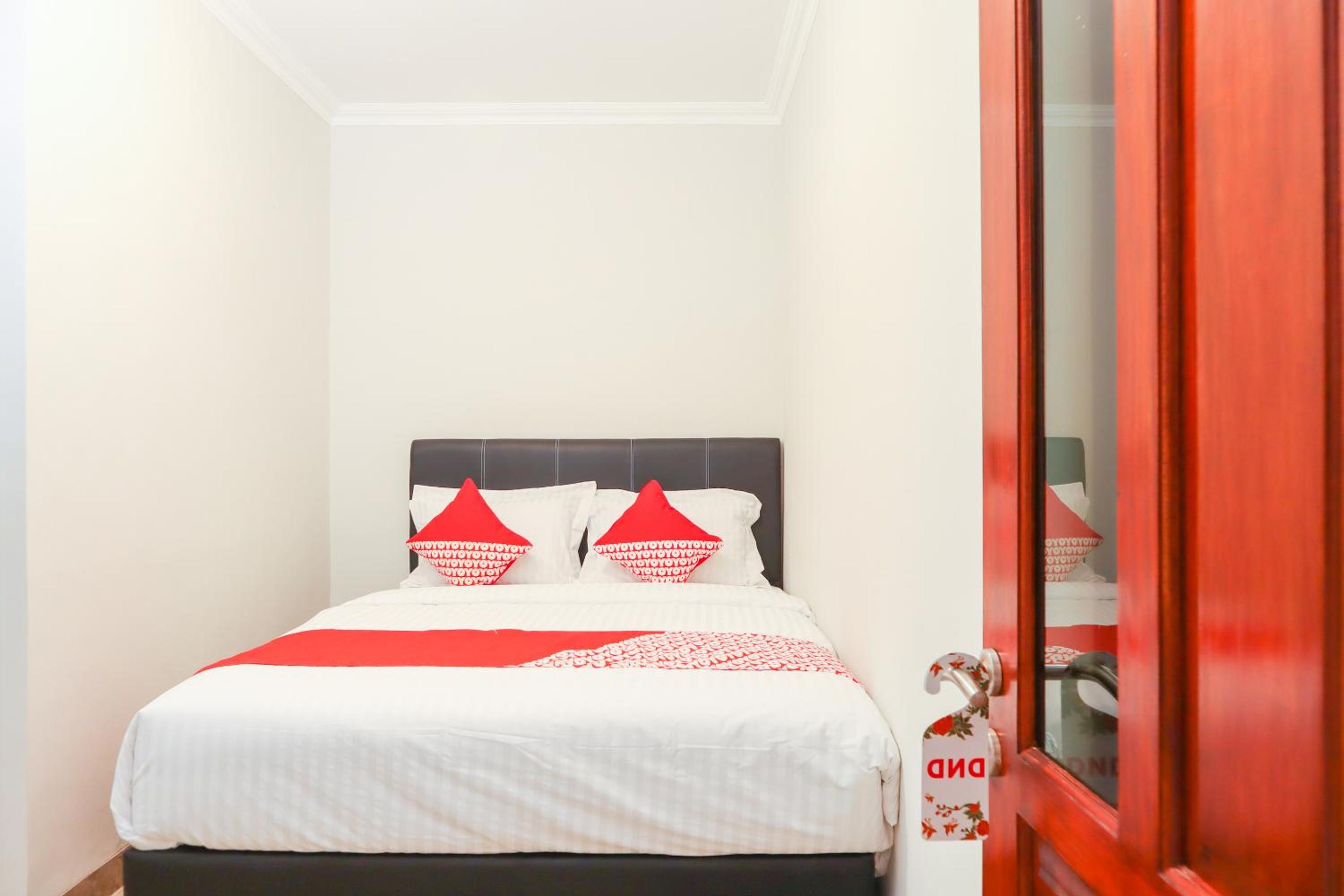 Standard Double Room - Photo 5
