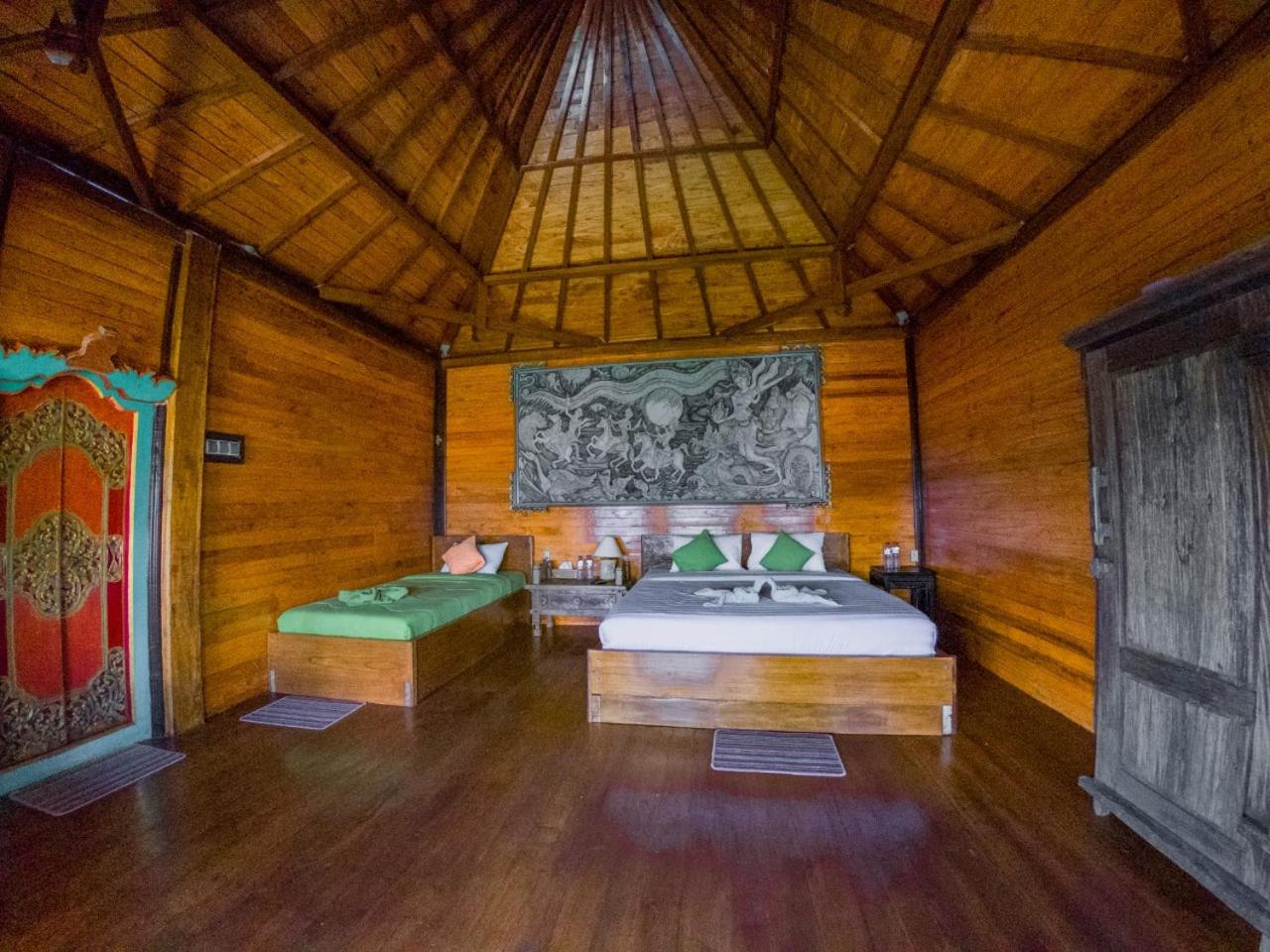 Wooden Family Room with Plunge Pool - Photo 1