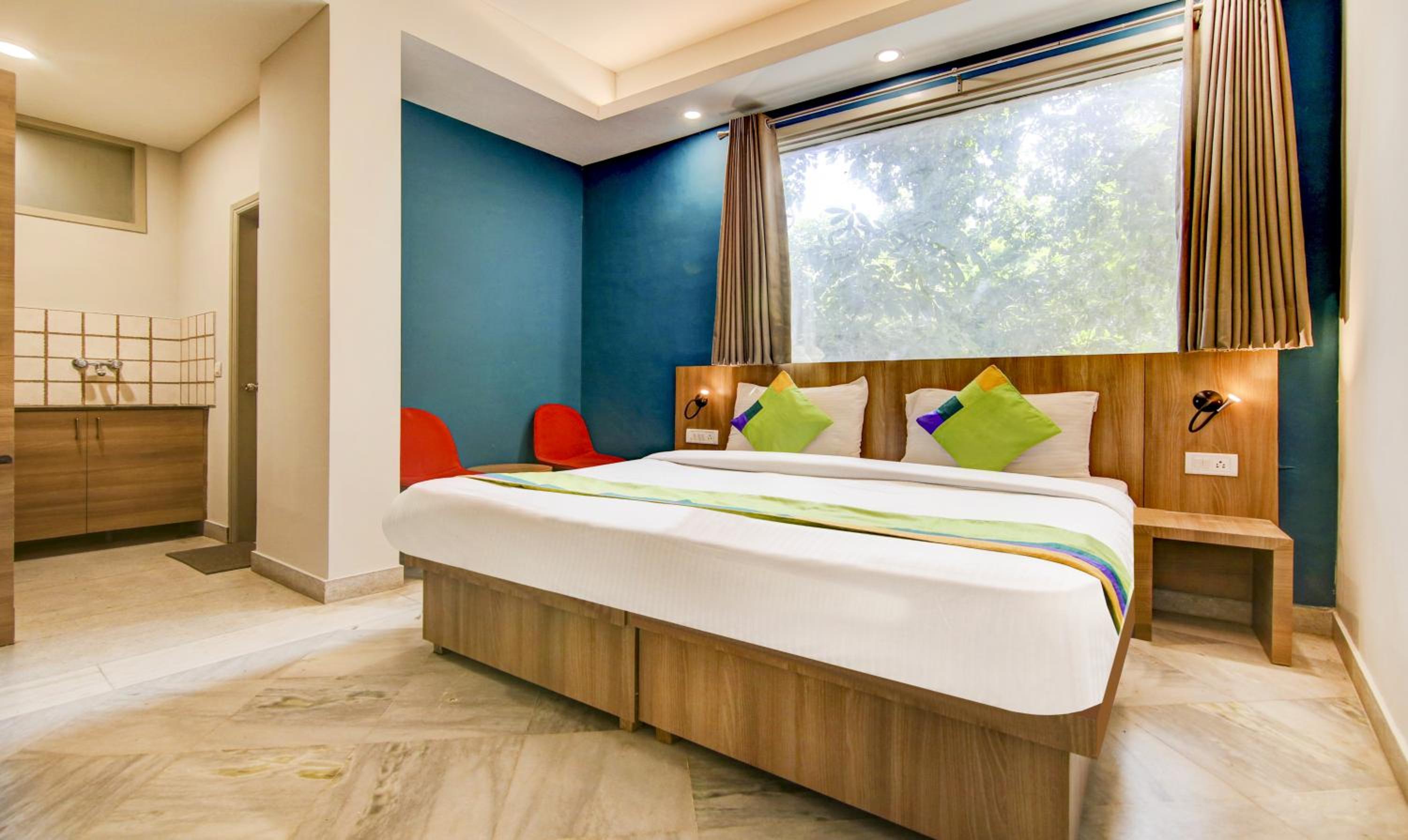 Deluxe Family Room