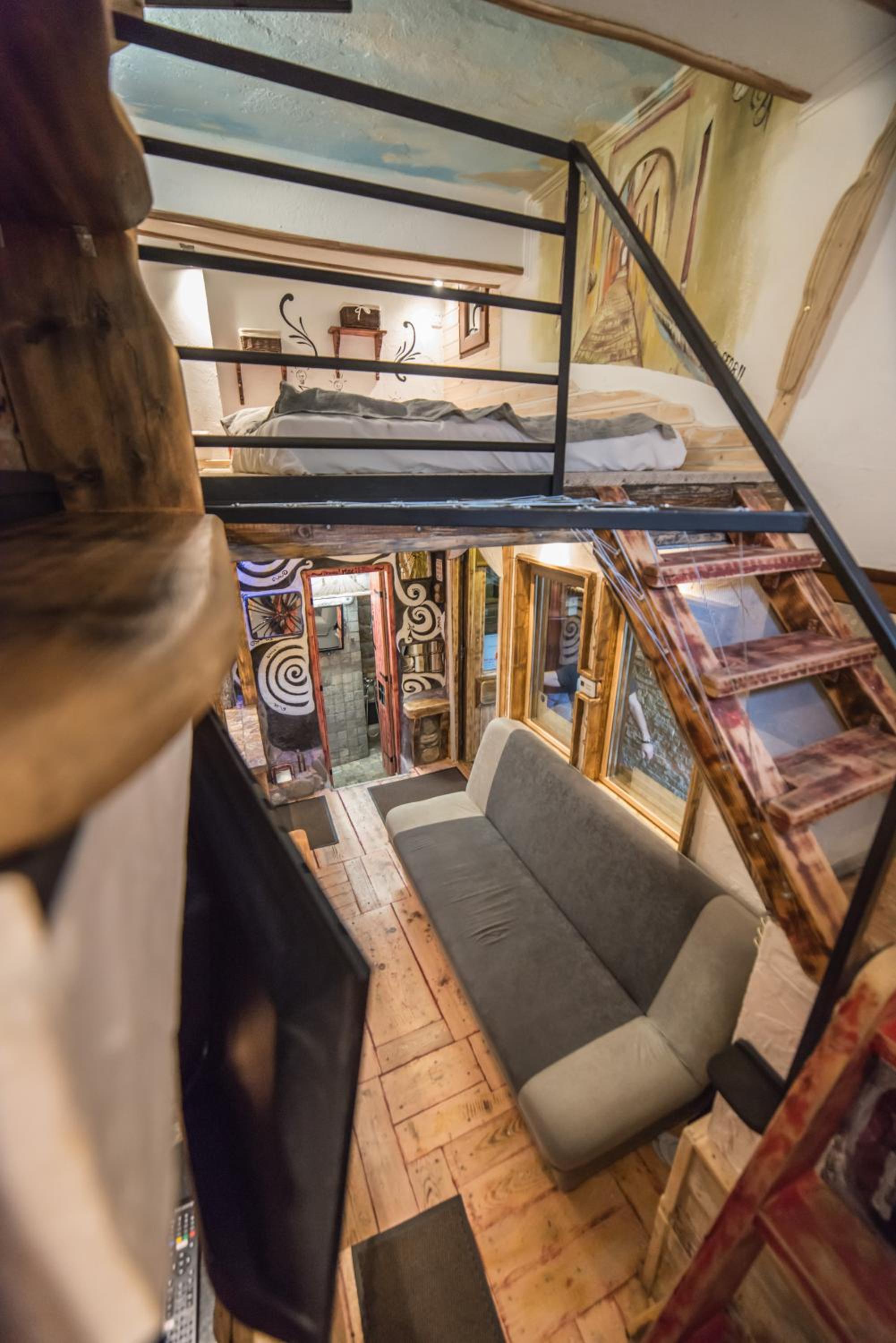 One-Bedroom Apartment - Photo 30