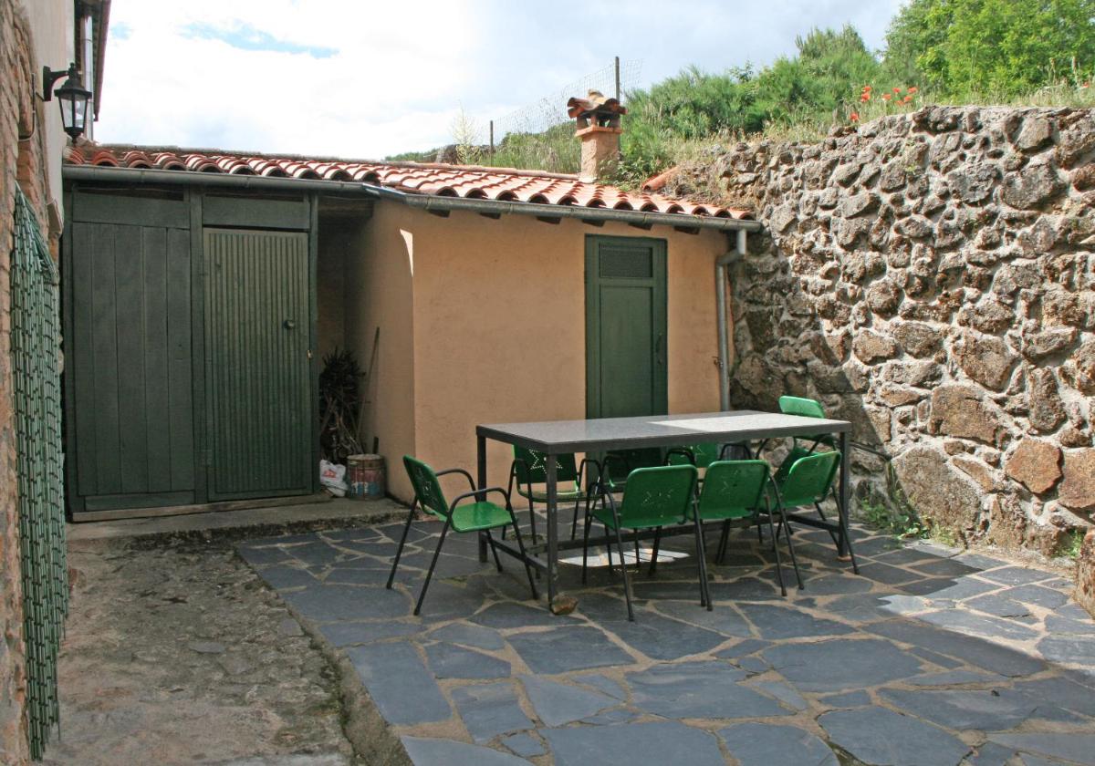 Four-Bedroom House photo 1