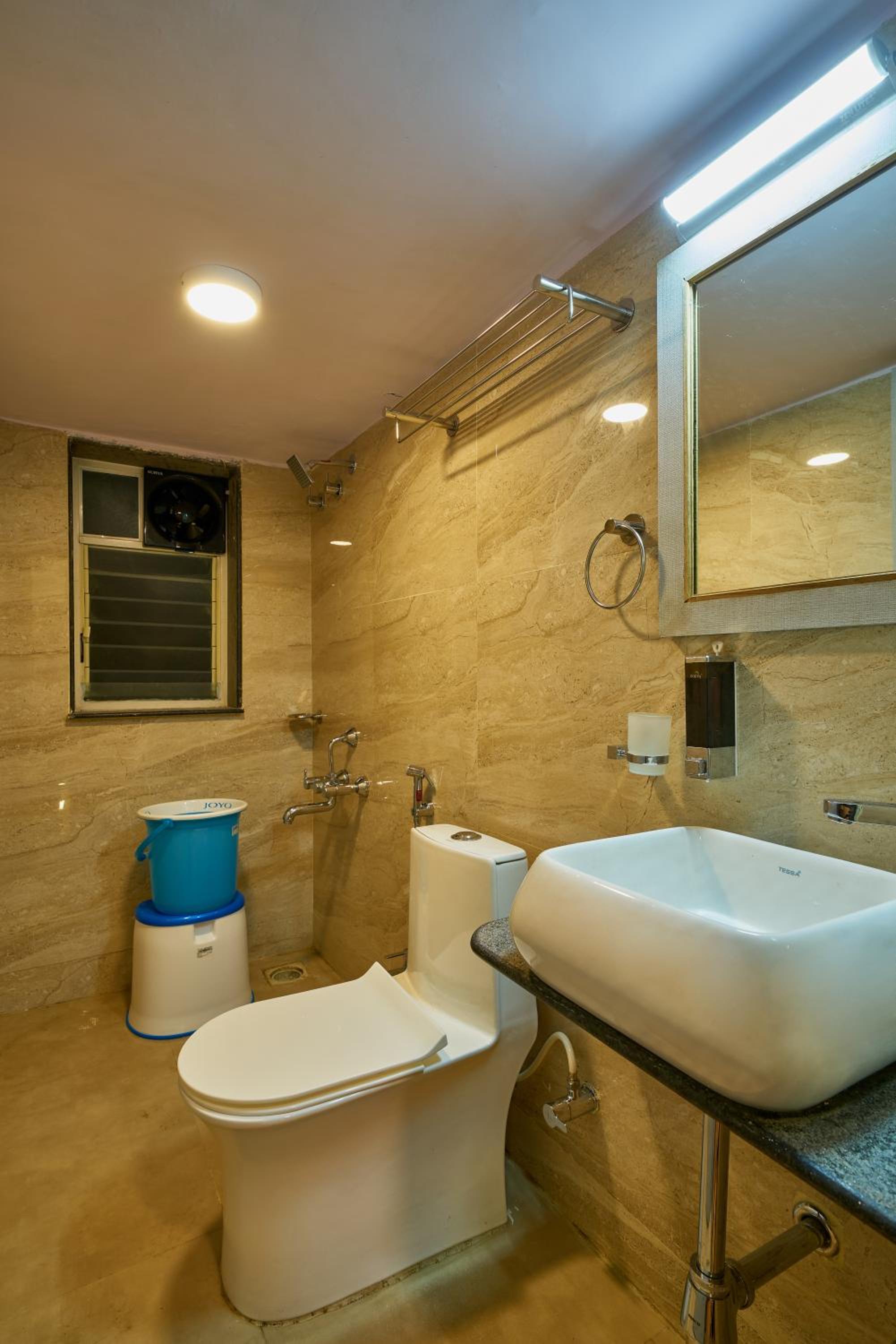 Premium Room - Photo 7