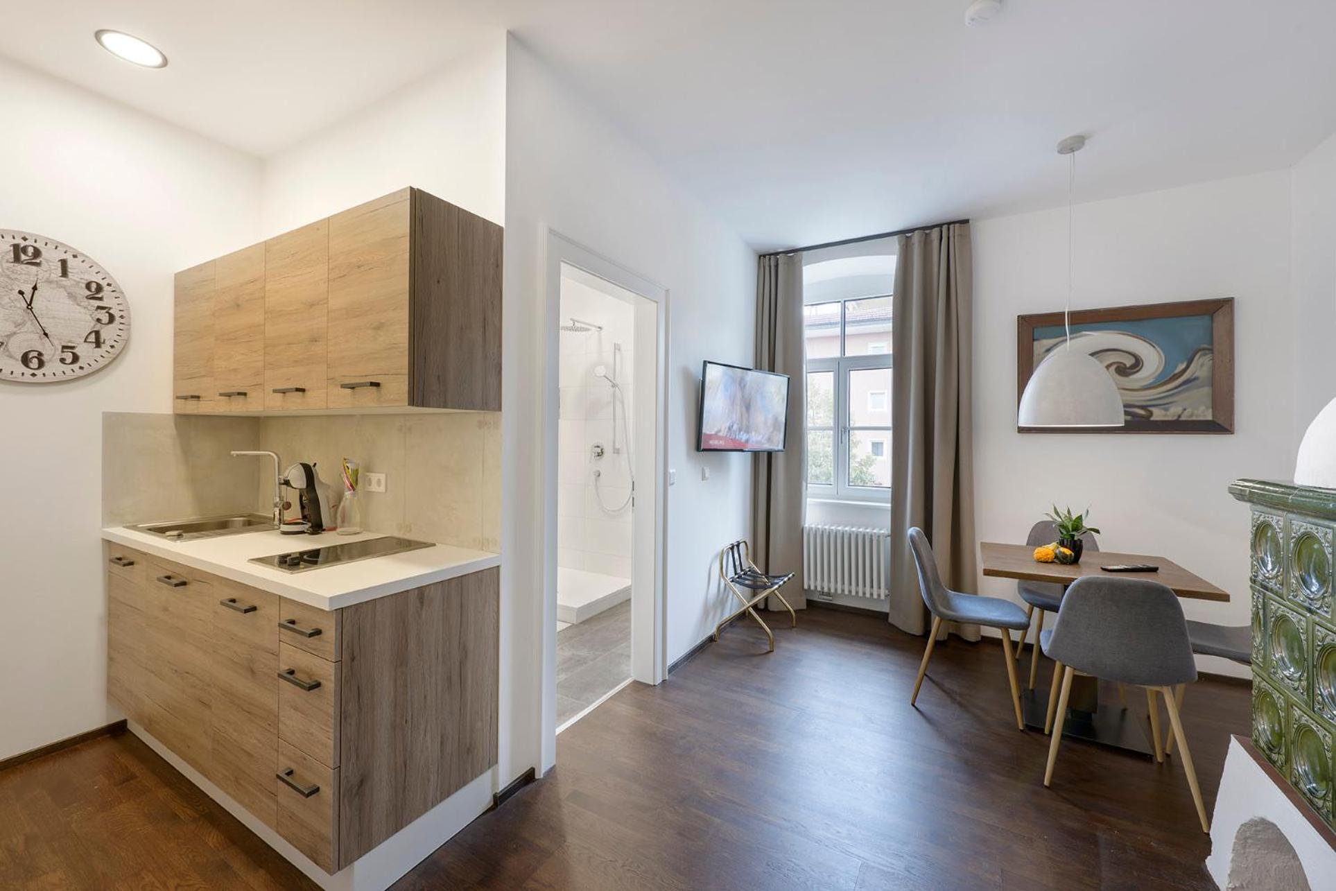 One-Bedroom Apartment - Photo 9