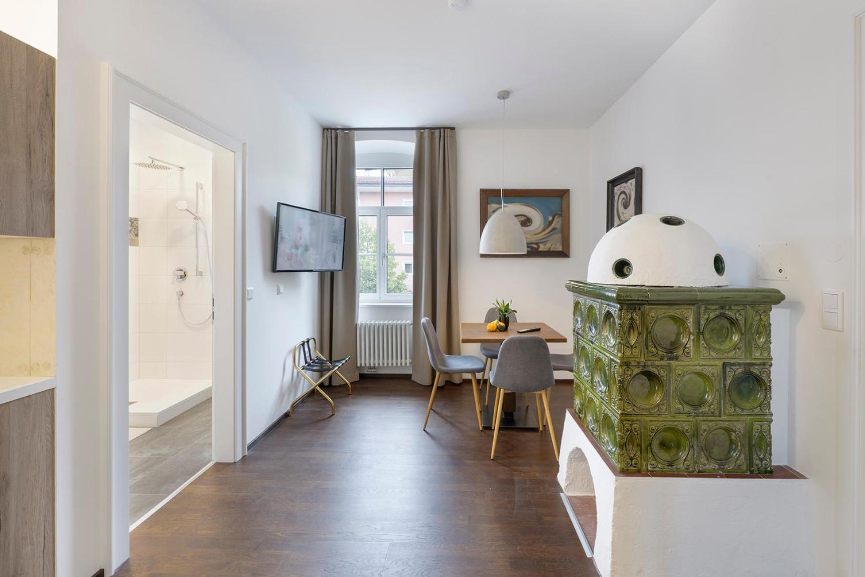 One-Bedroom Apartment - Photo 8